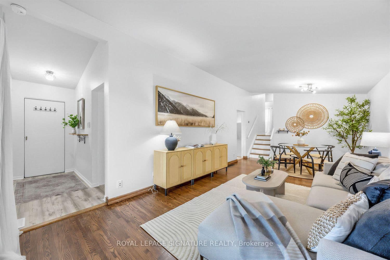 821 Krosno Boulevard - Image 6