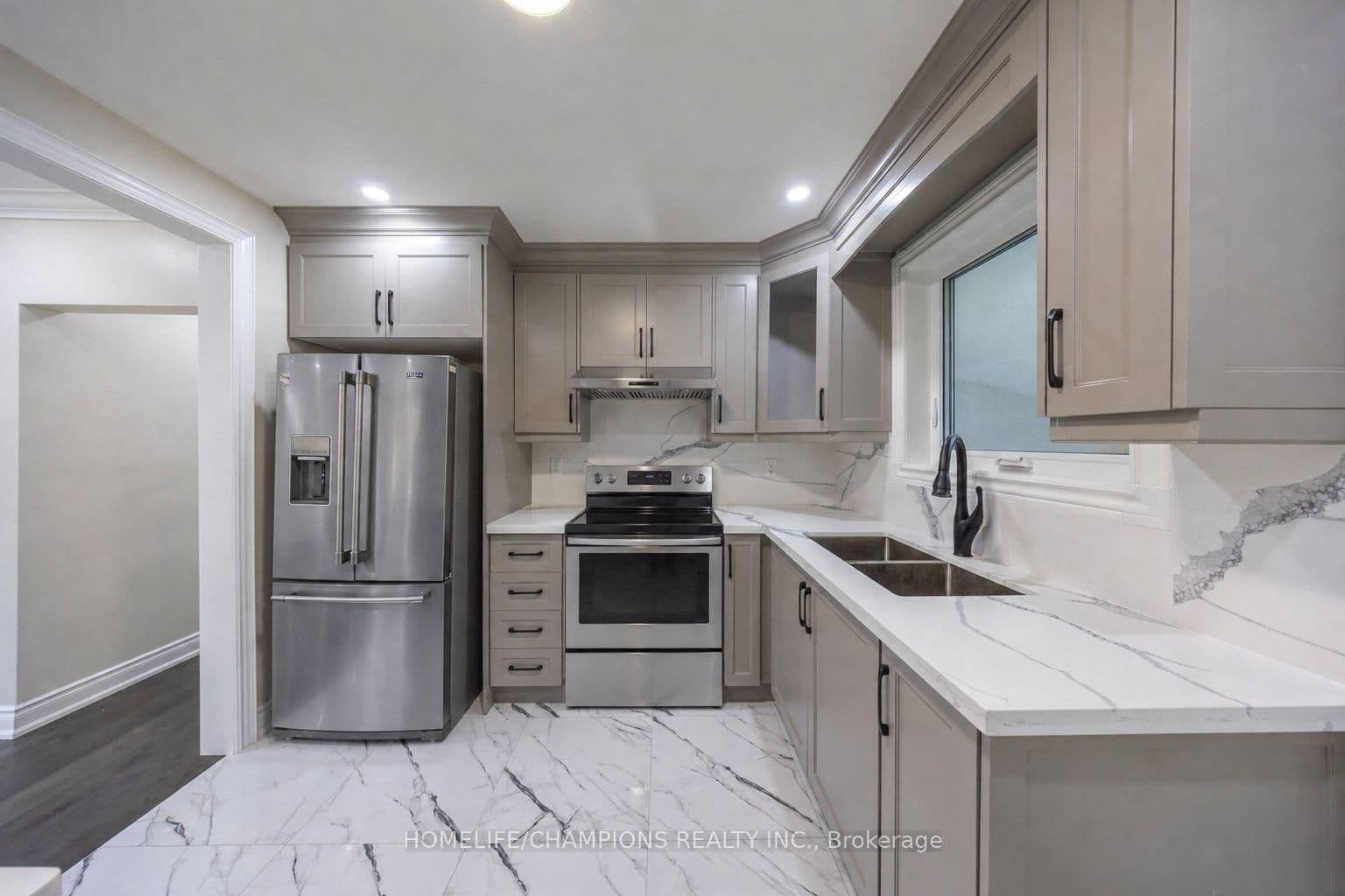 1083 Birchmount Road - Image 4
