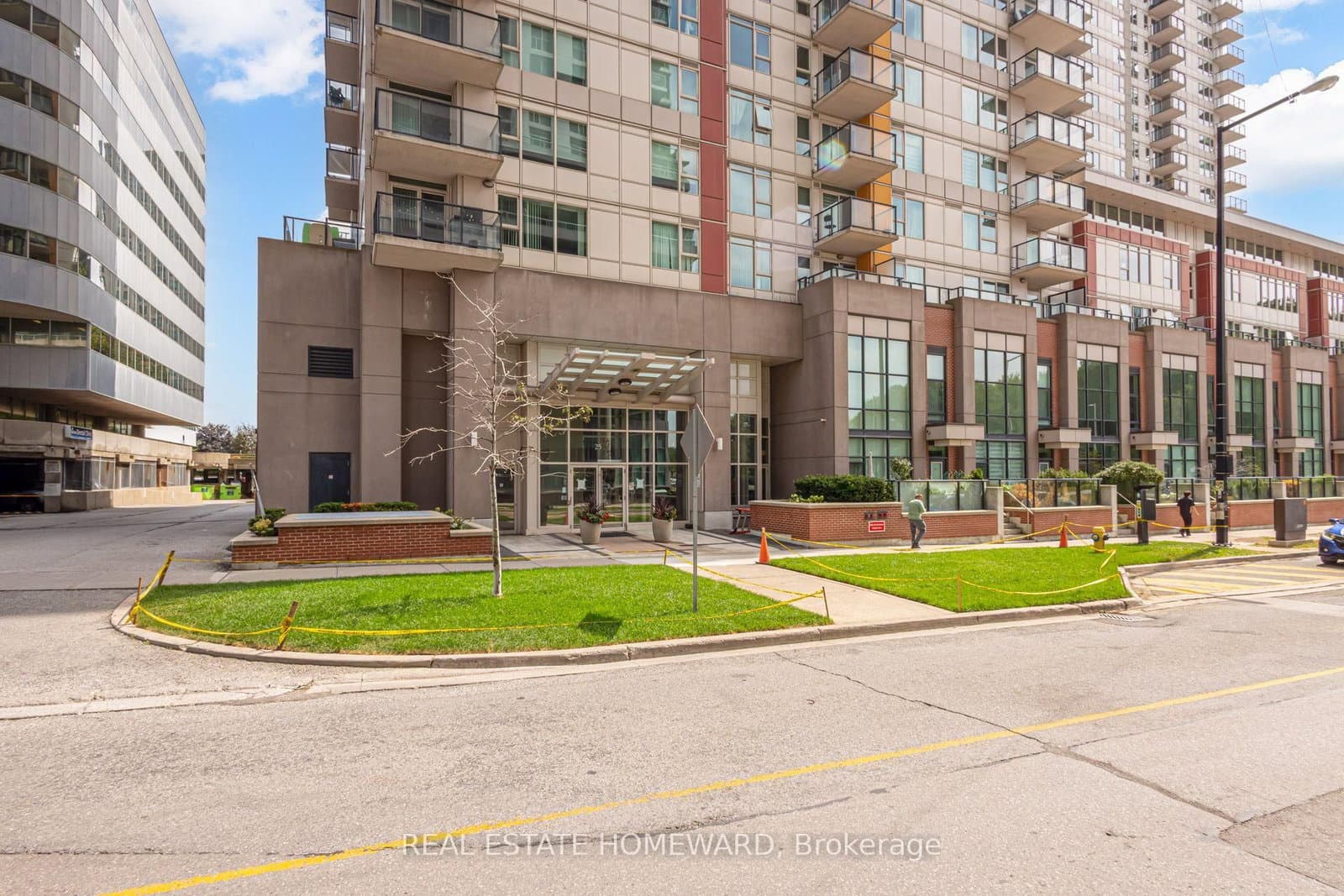 25 Town Centre Court, Unit 810 - Image 2