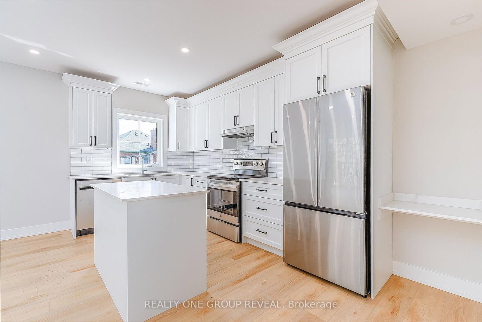 24 Queen Street, Unit 3 - Image 4