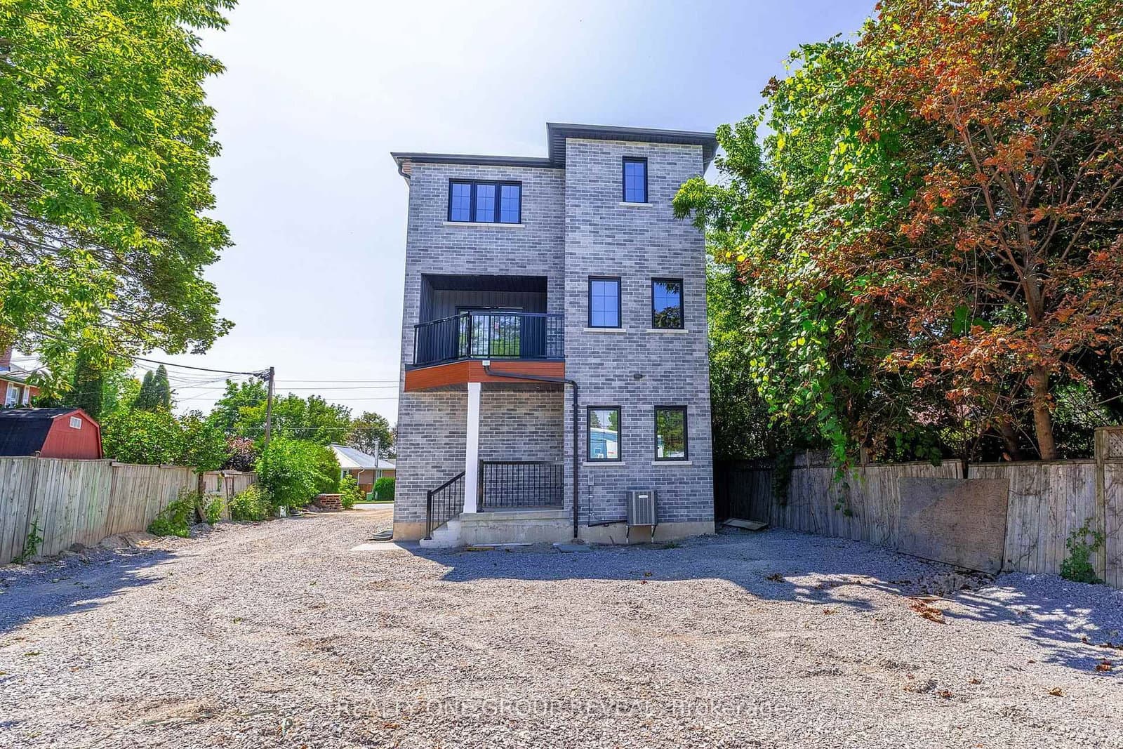 24 Queen Street, Unit 3 - Image 6