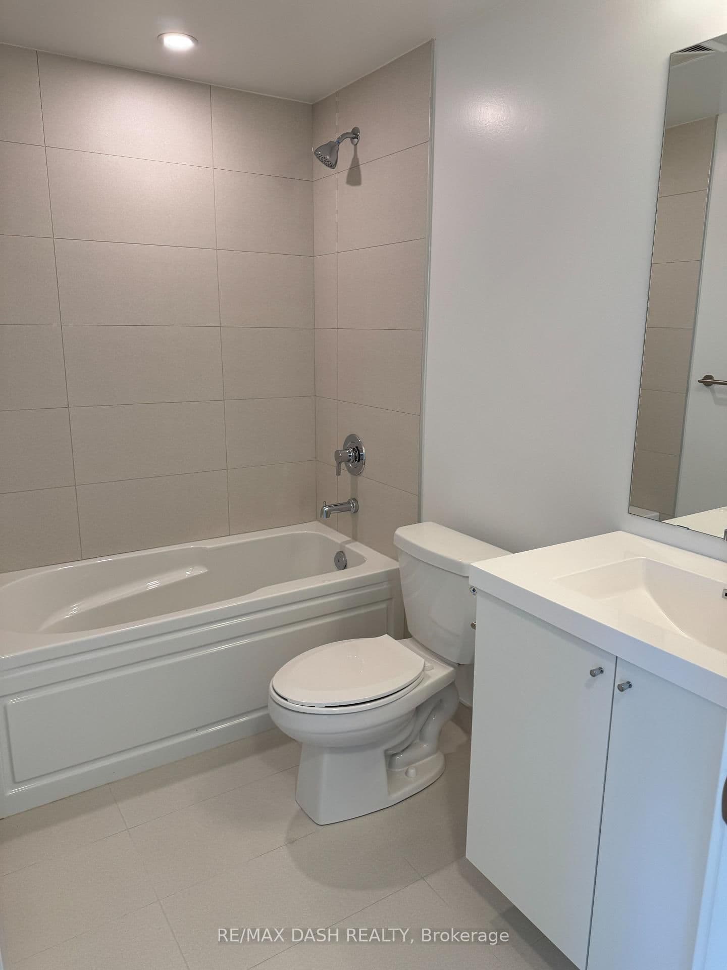 2545 Simcoe Street N, Unit 1742 - Image 4