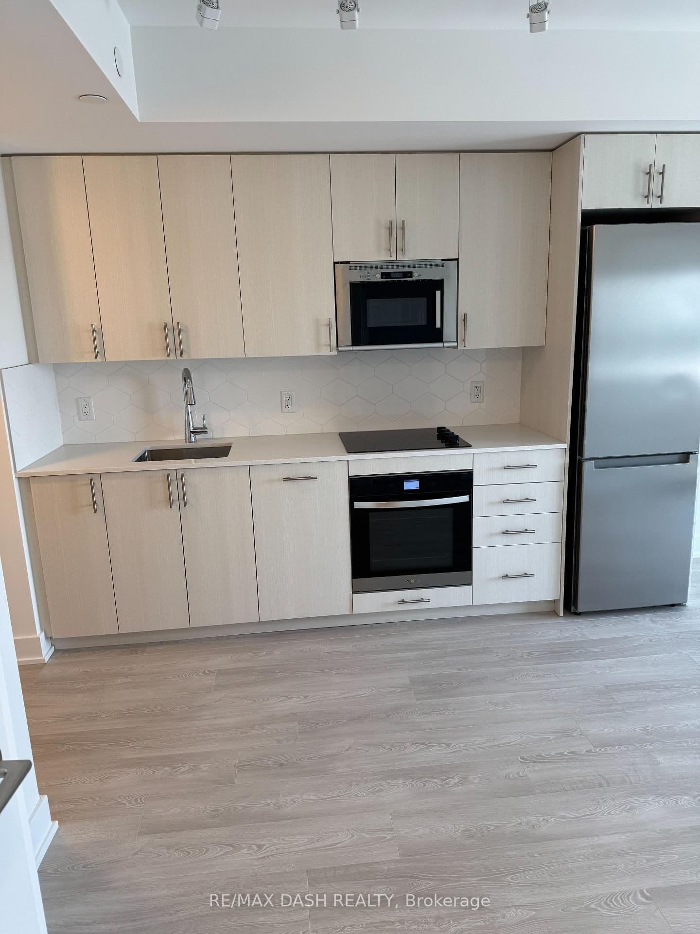 2545 Simcoe Street N, Unit 1742 - Image 6