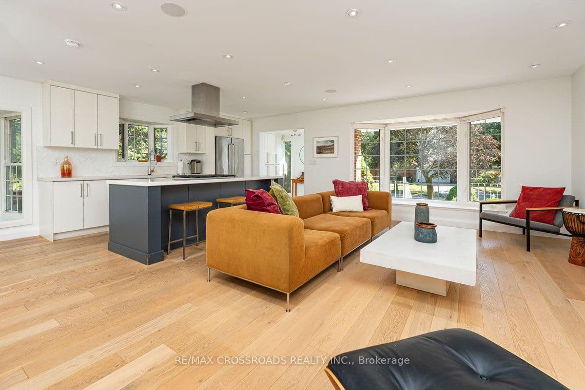 132 Collingsbrook Boulevard - Image 3