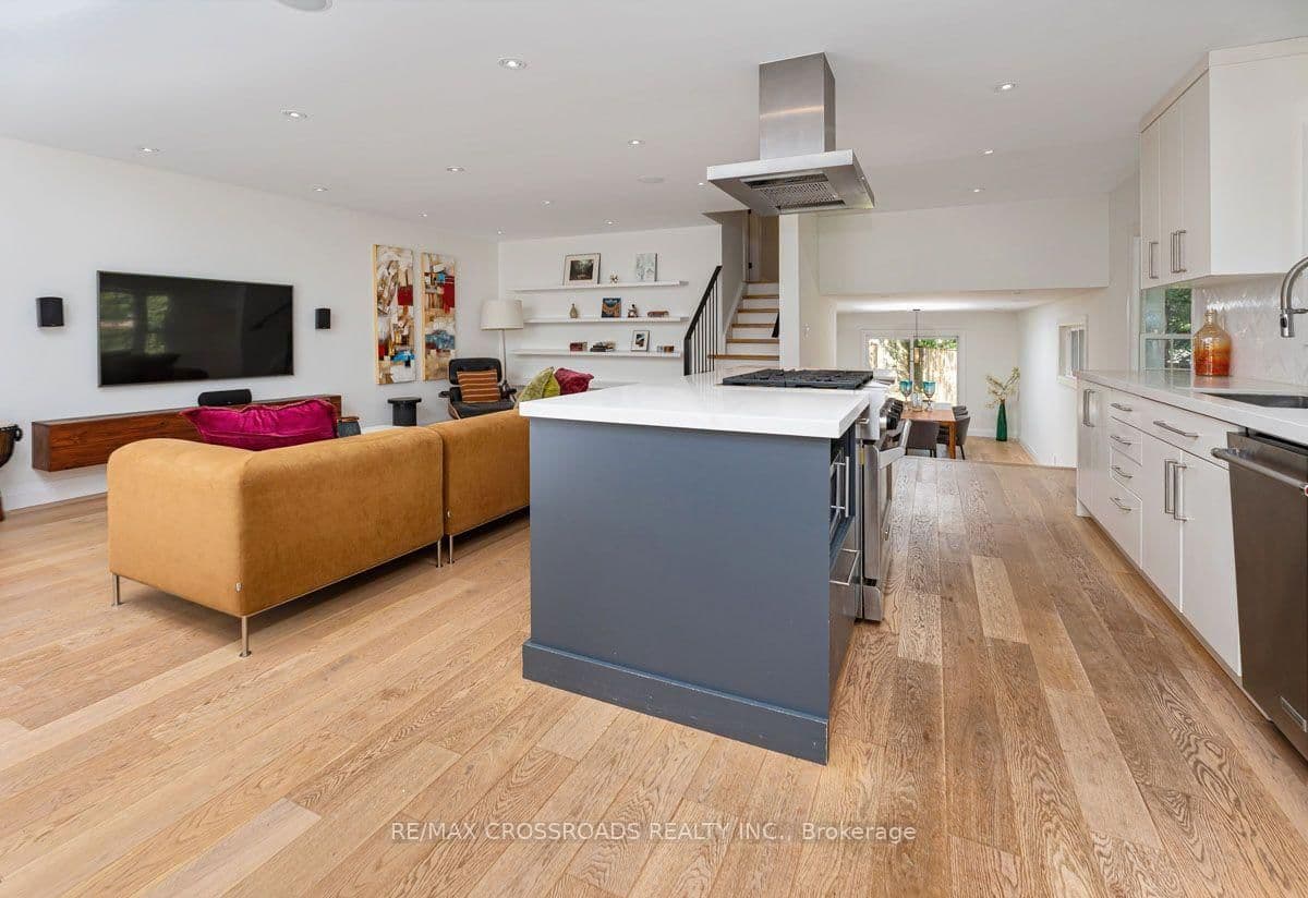 132 Collingsbrook Boulevard - Image 4