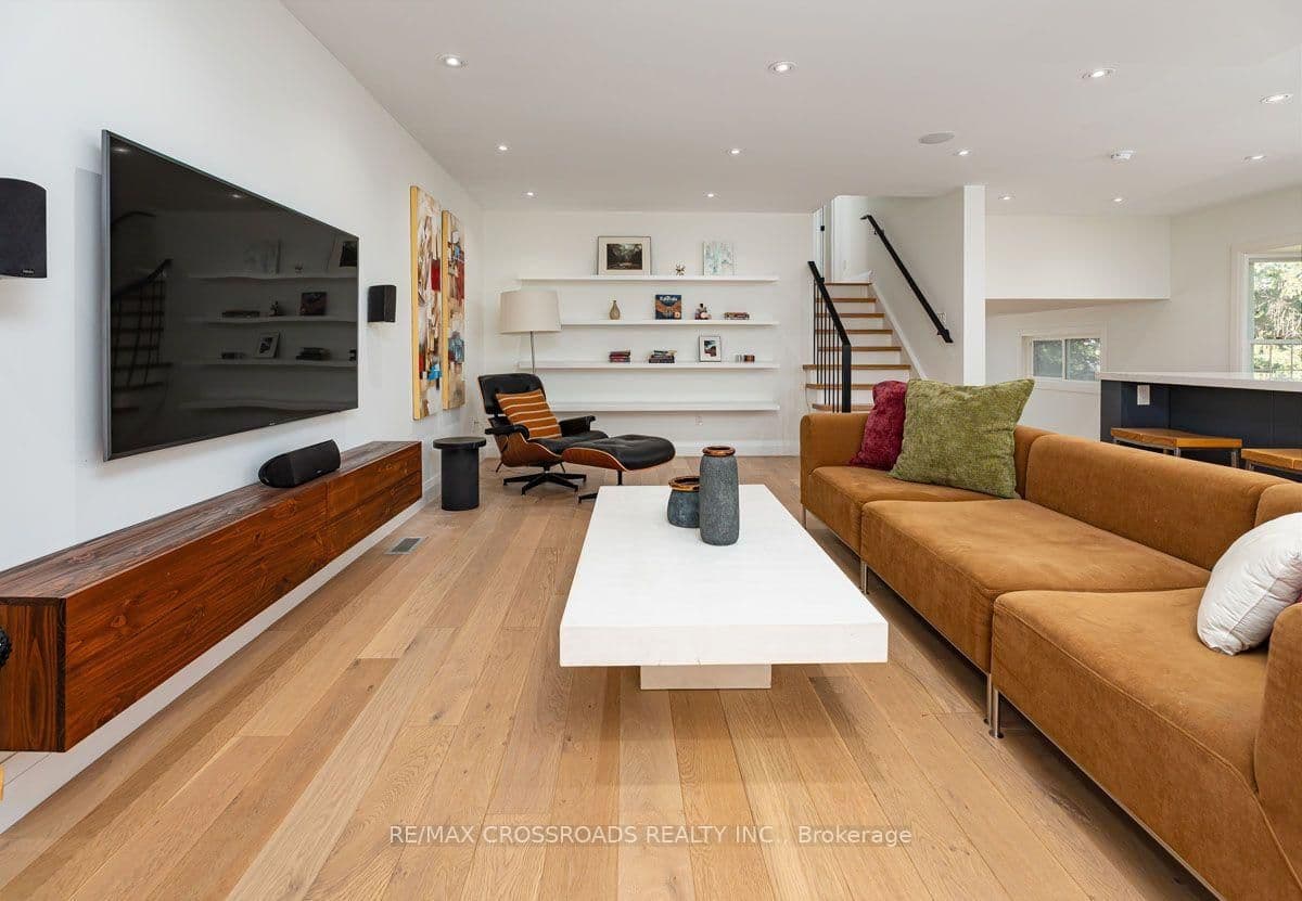 132 Collingsbrook Boulevard - Image 6
