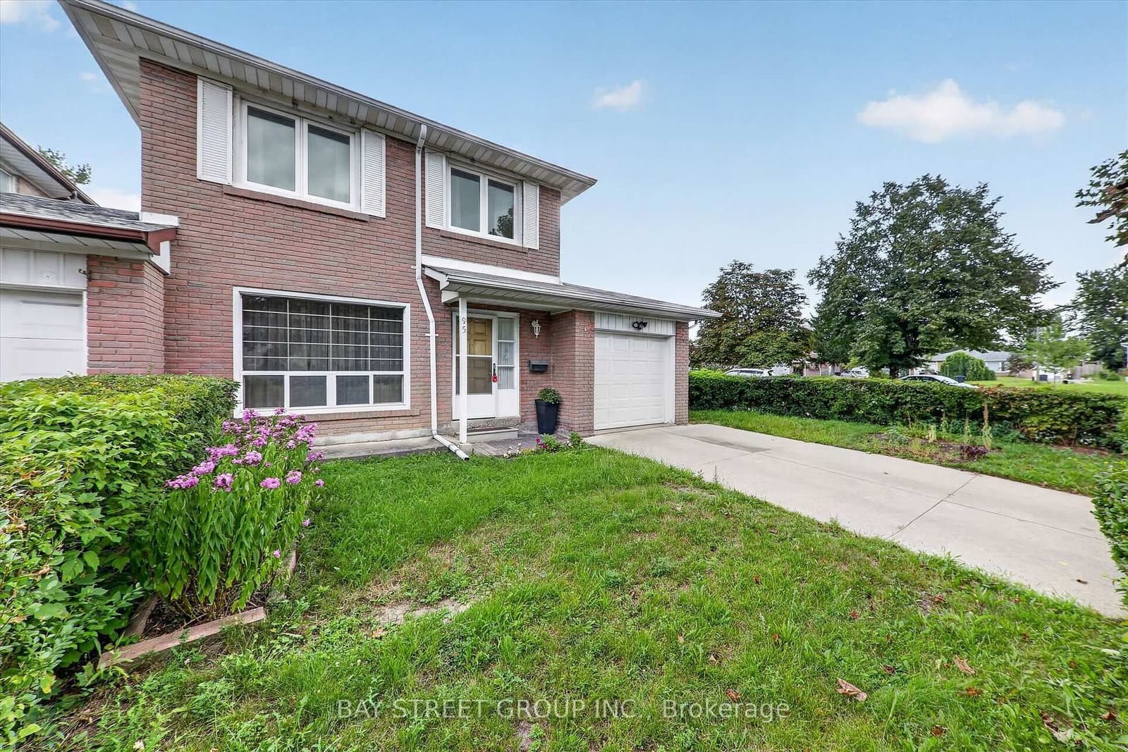 95 TINETA Crescent - Image 2