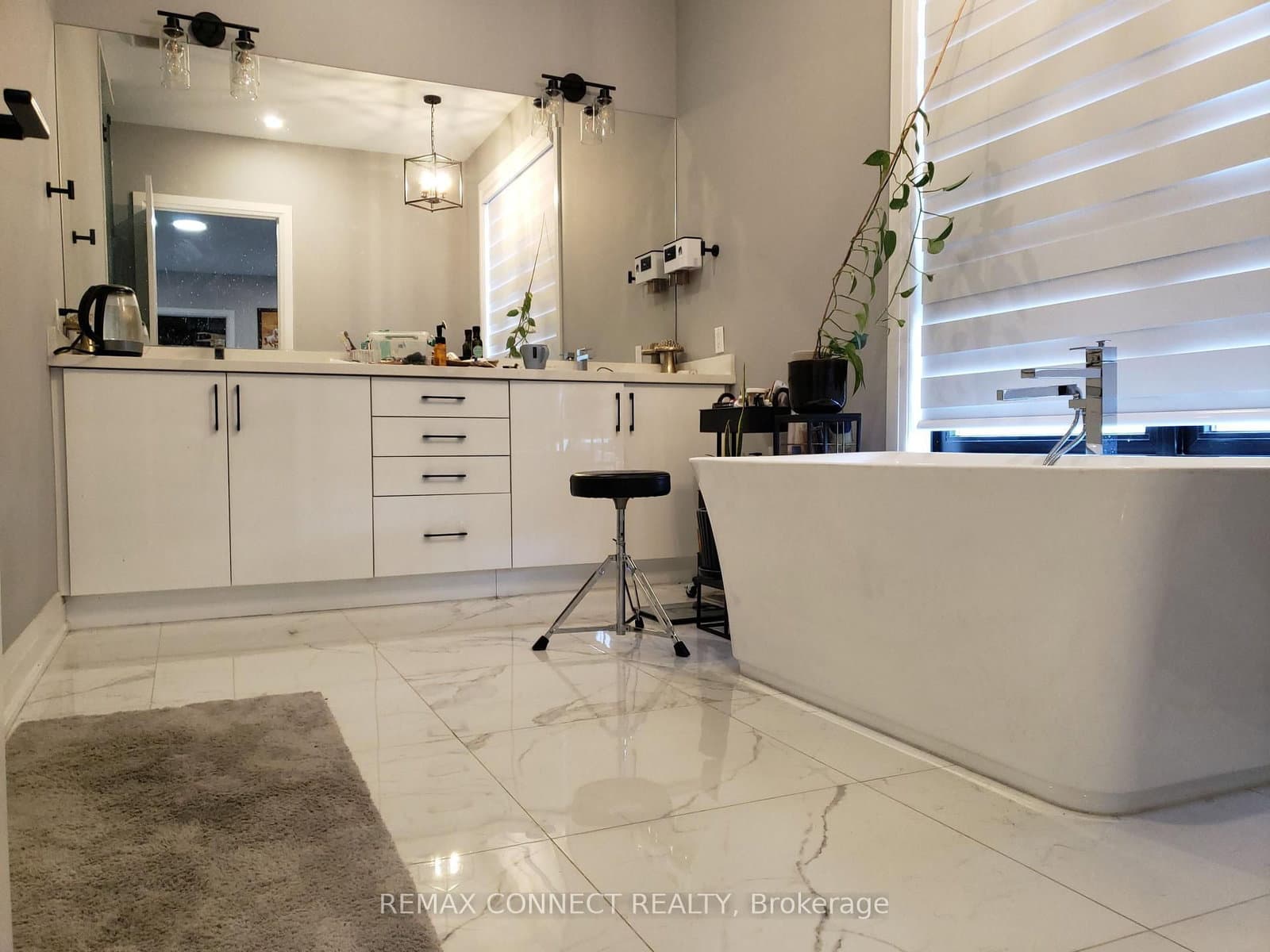 4 Tidmarsh Lane - Image 5