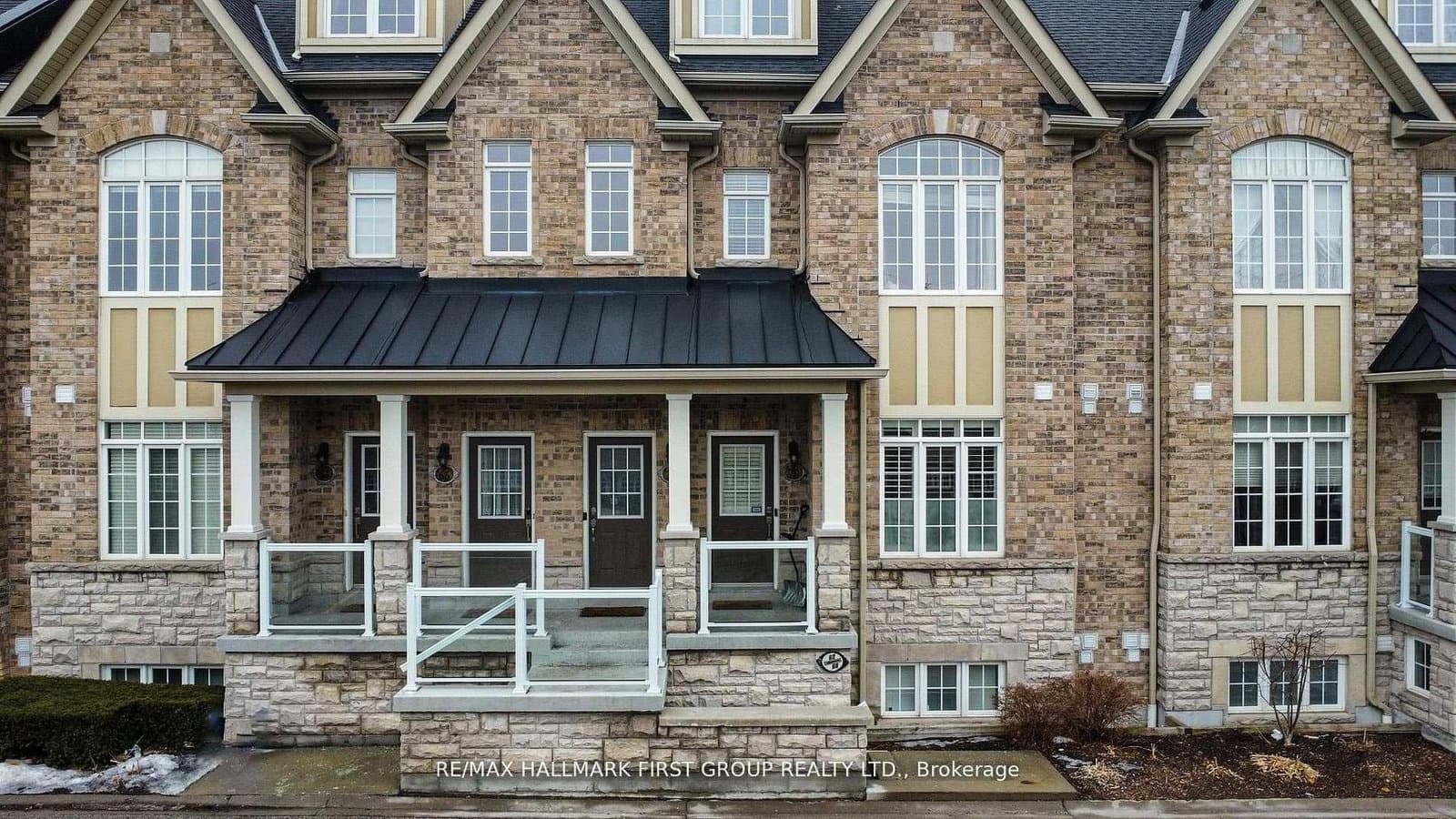 70 Lovegrove Lane - Image 2