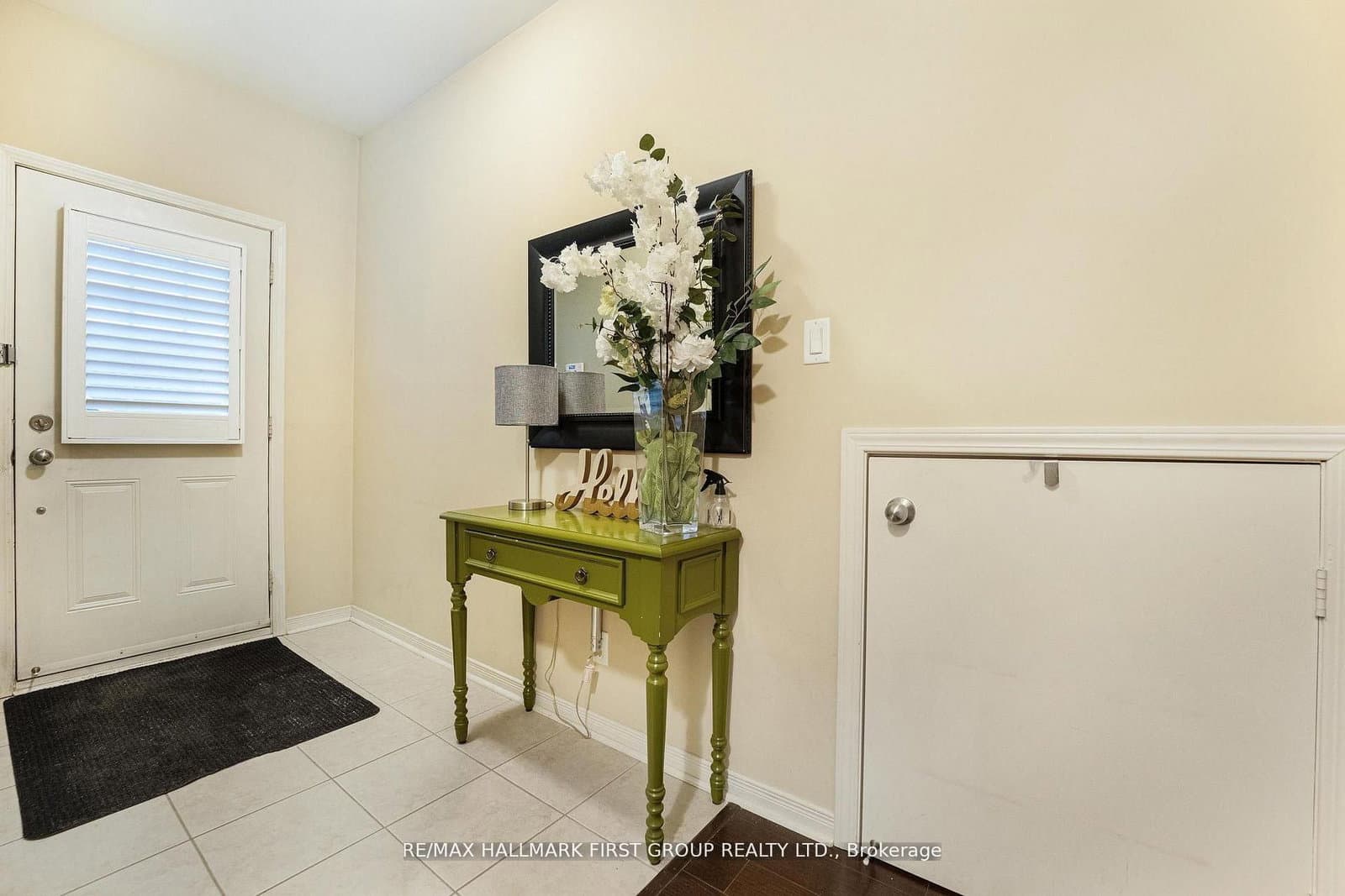 70 Lovegrove Lane - Image 4