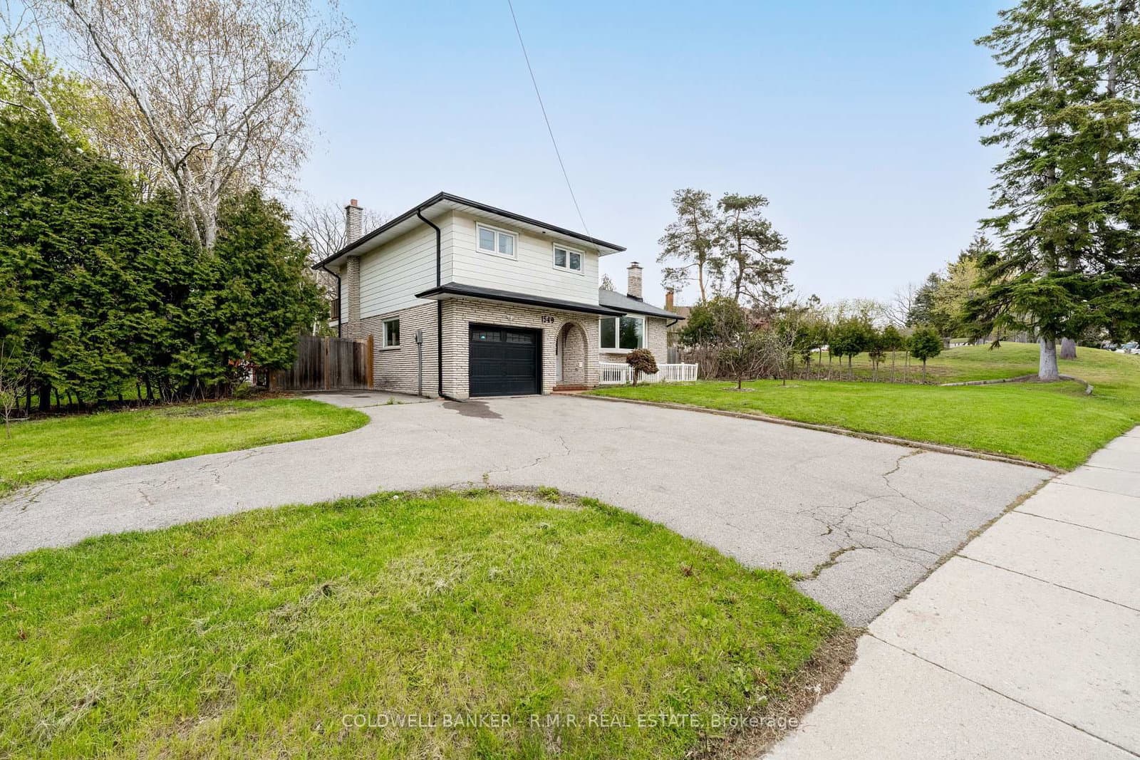 1549 Simcoe Street N - Image 3