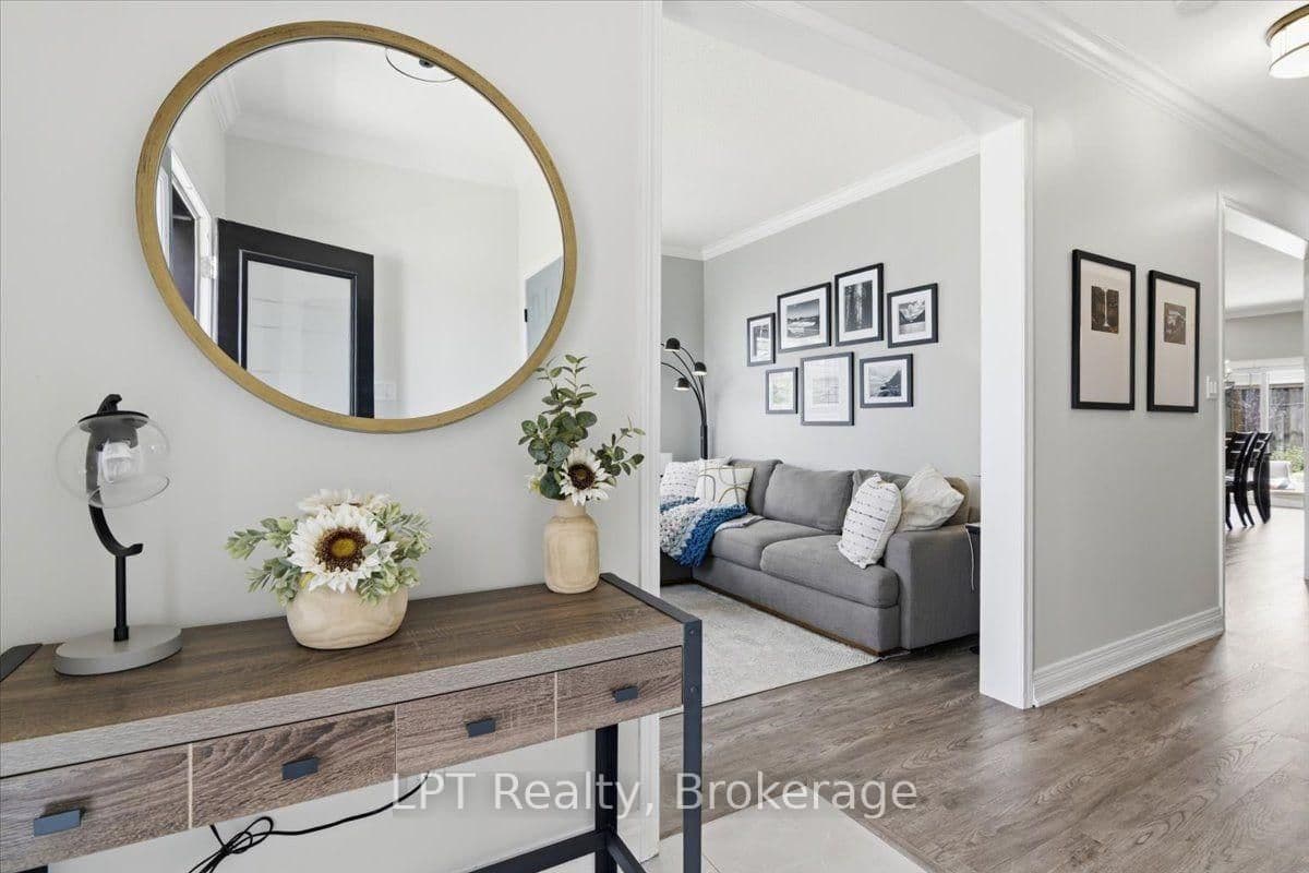 71 Laprade Square - Image 5
