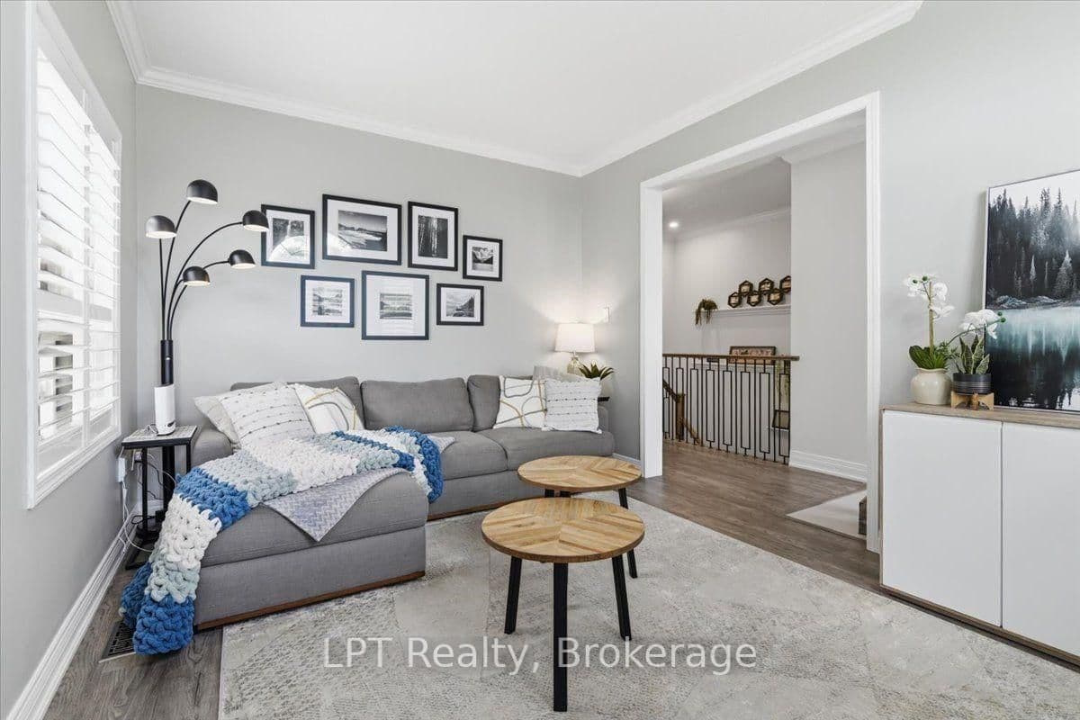 71 Laprade Square - Image 6