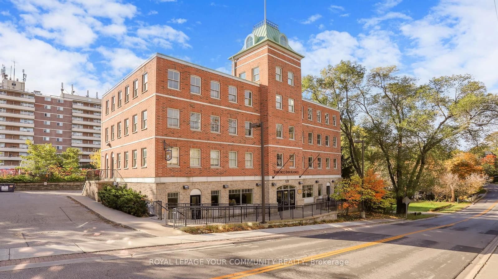 121 Robinson Street - Image 1