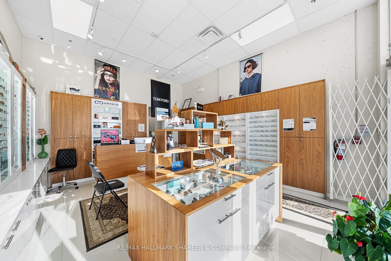 9610 Yonge Street, Unit B10 - Image 4