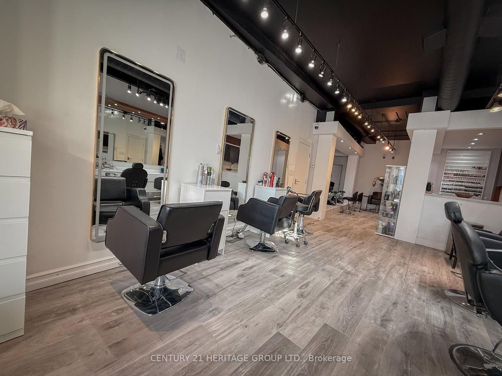 8910 Yonge Street, Unit 9 - Image 4