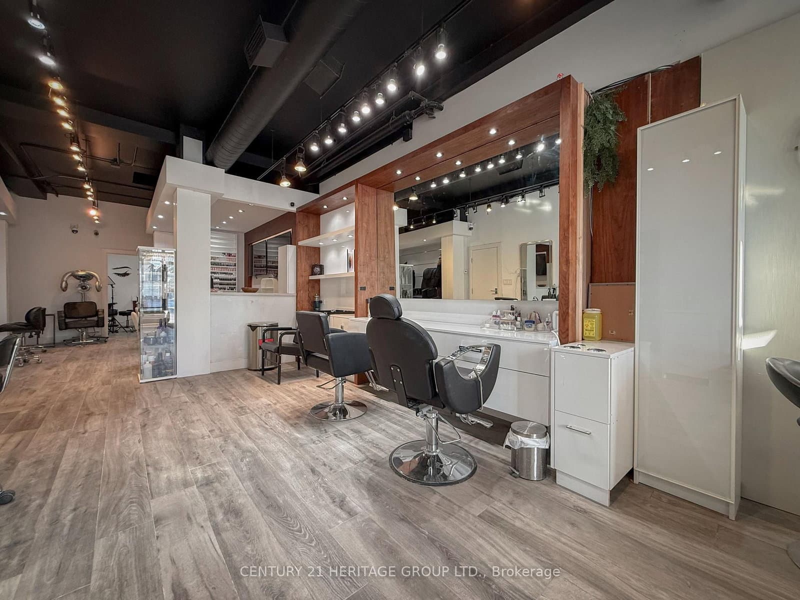 8910 Yonge Street, Unit 9 - Image 5