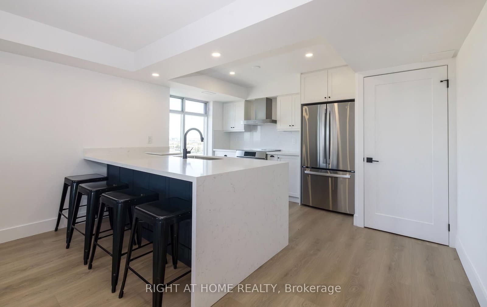 135 Pond Drive, Unit 1508-1509 - Image 3