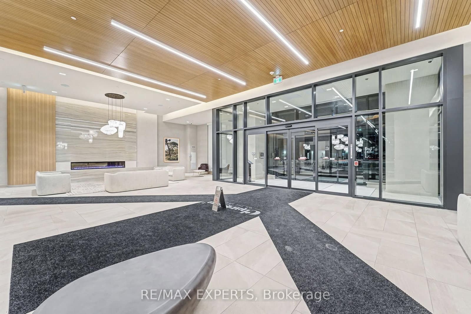 8960 Jane Street, Unit 421 - Image 3