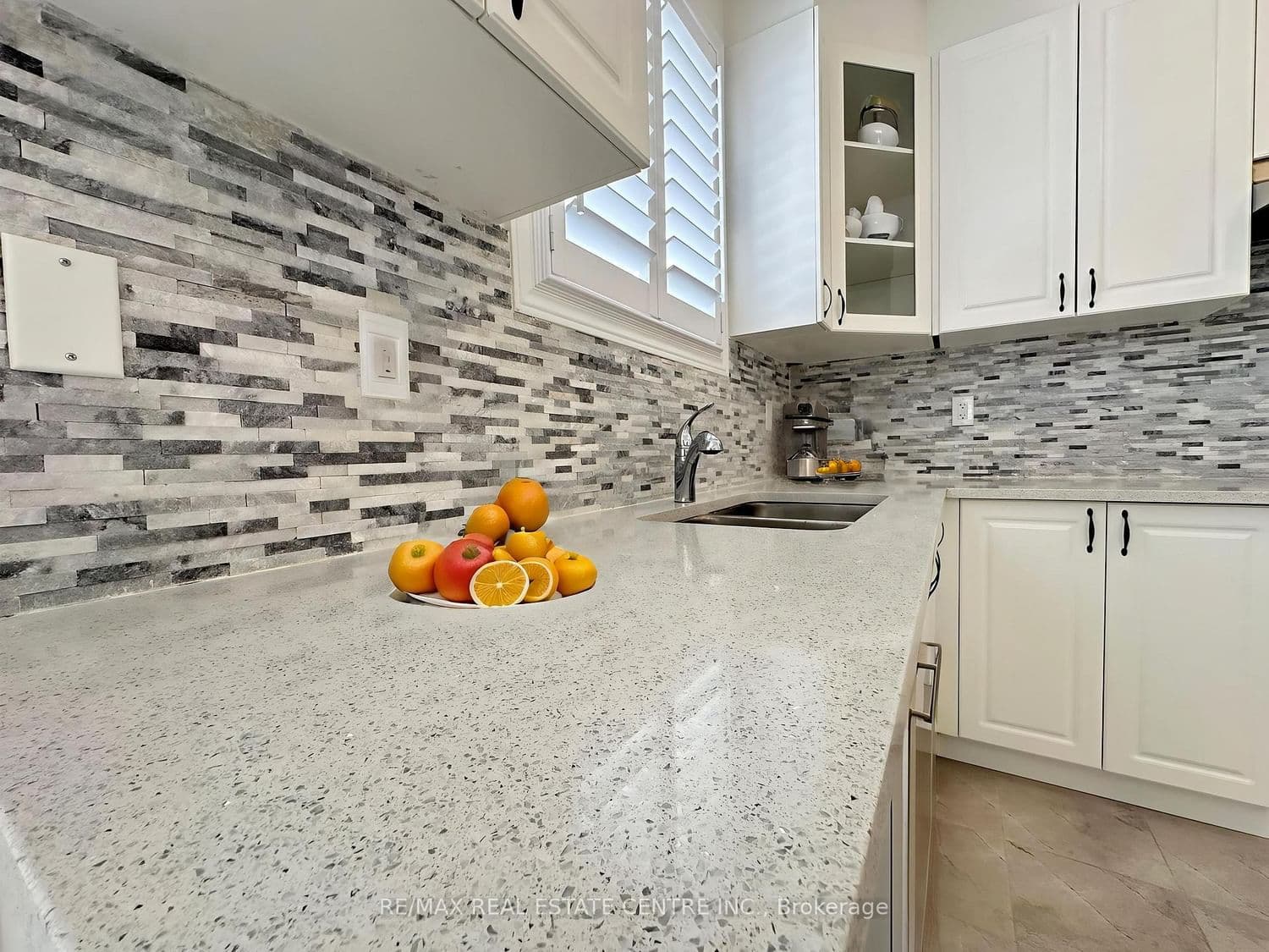 70 Wakefield Boulevard - Image 6
