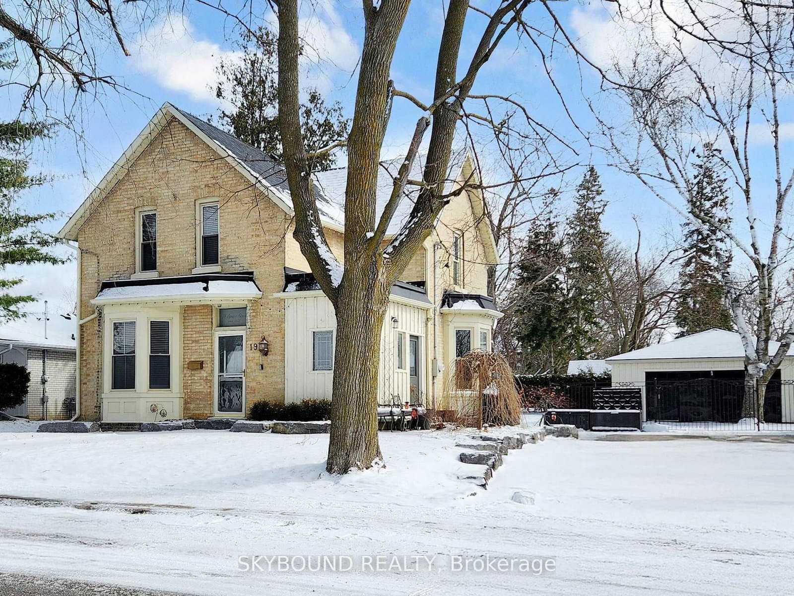 19 Spruce Street - Image 2