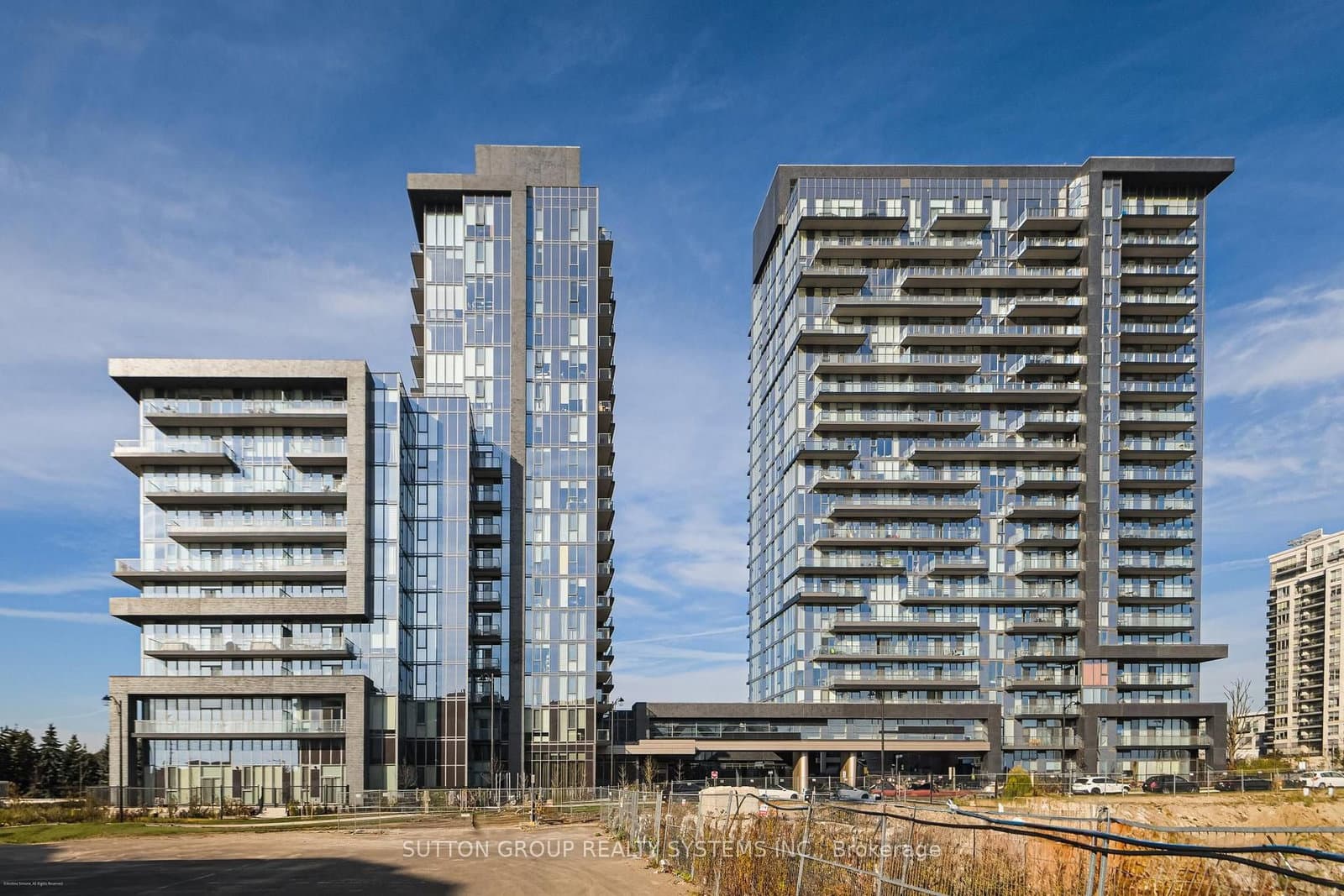 10 Gatineau Drive, Unit 1704 - Image 2