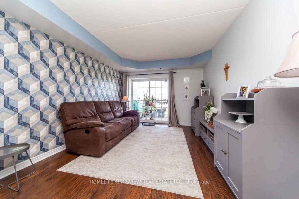 7428 Markham Road, Unit 301 - Image 5