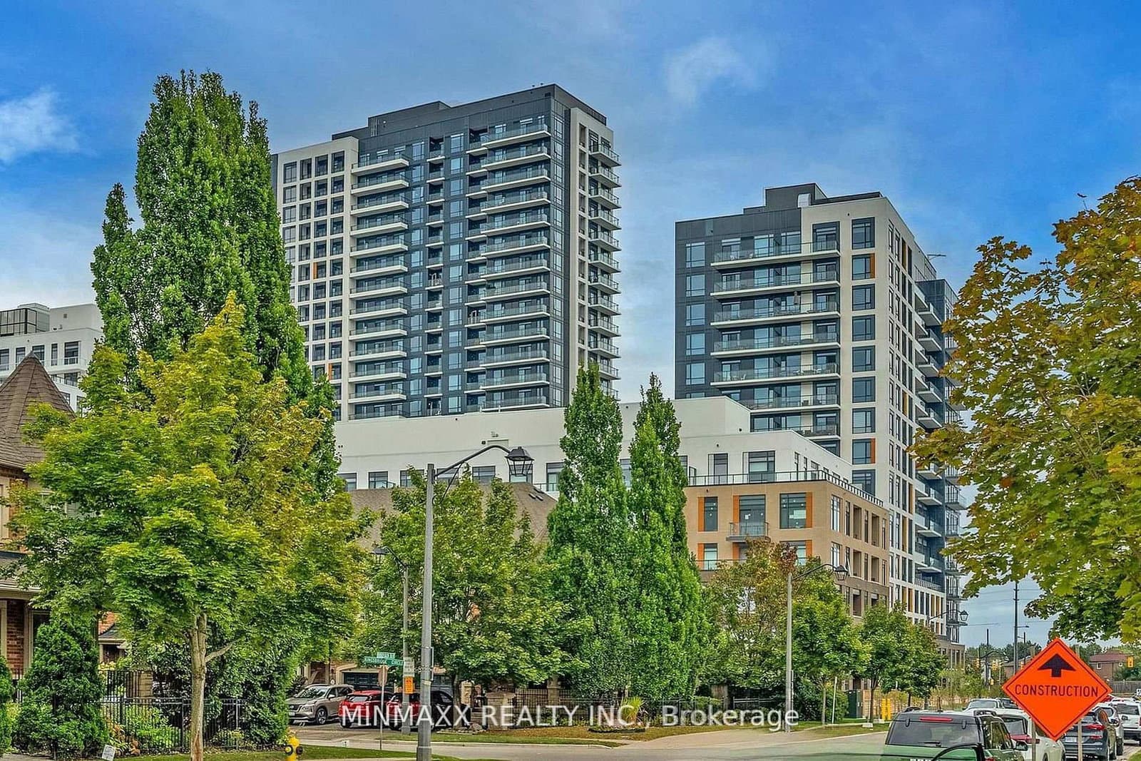8 Beverley Glen Boulevard, Unit D620 - Image 4