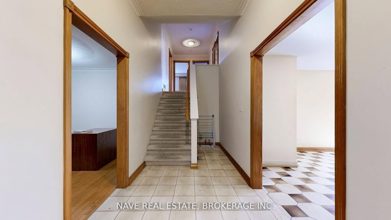 9747 Bathurst Street - Image 4