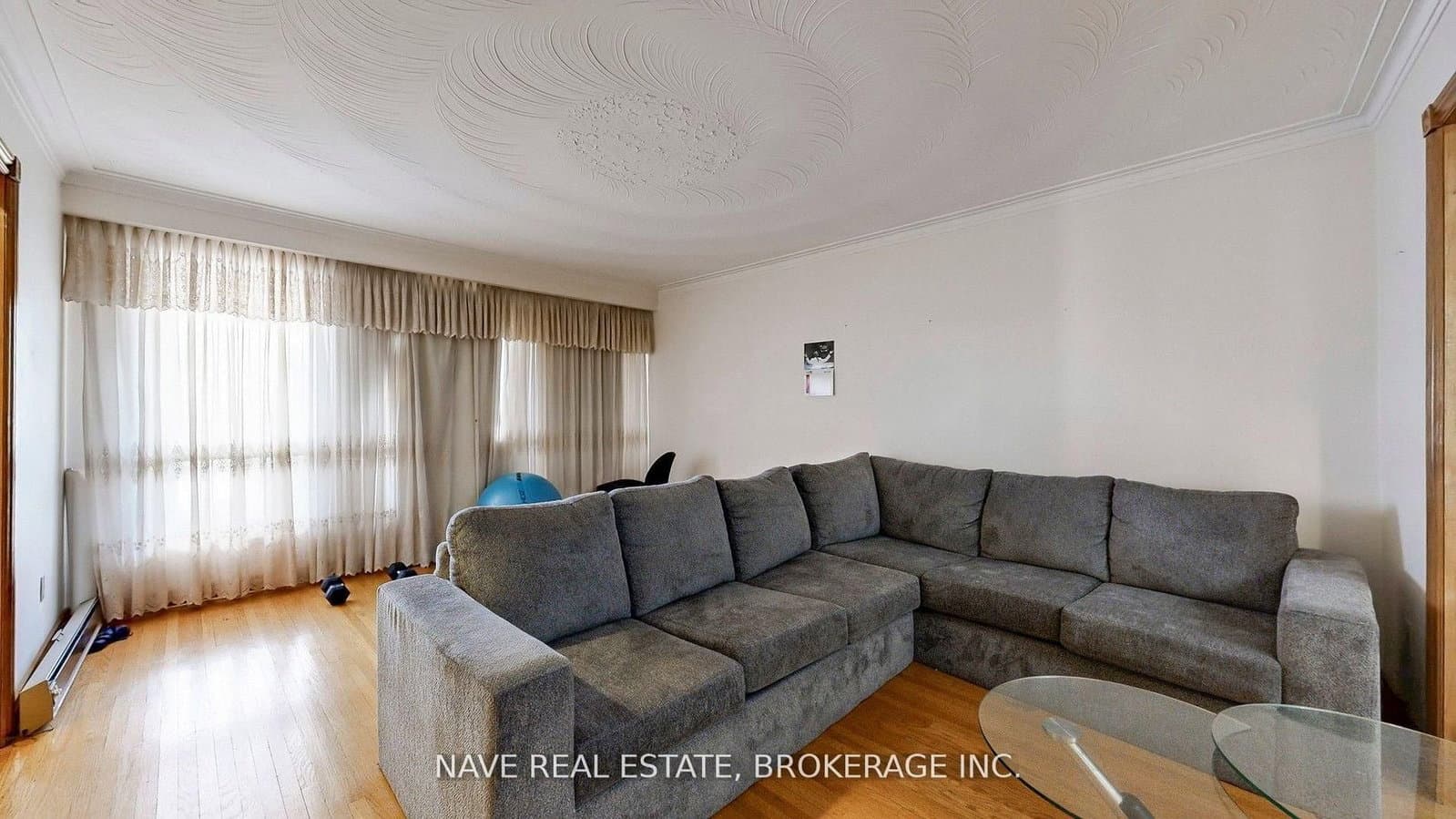9747 Bathurst Street - Image 5
