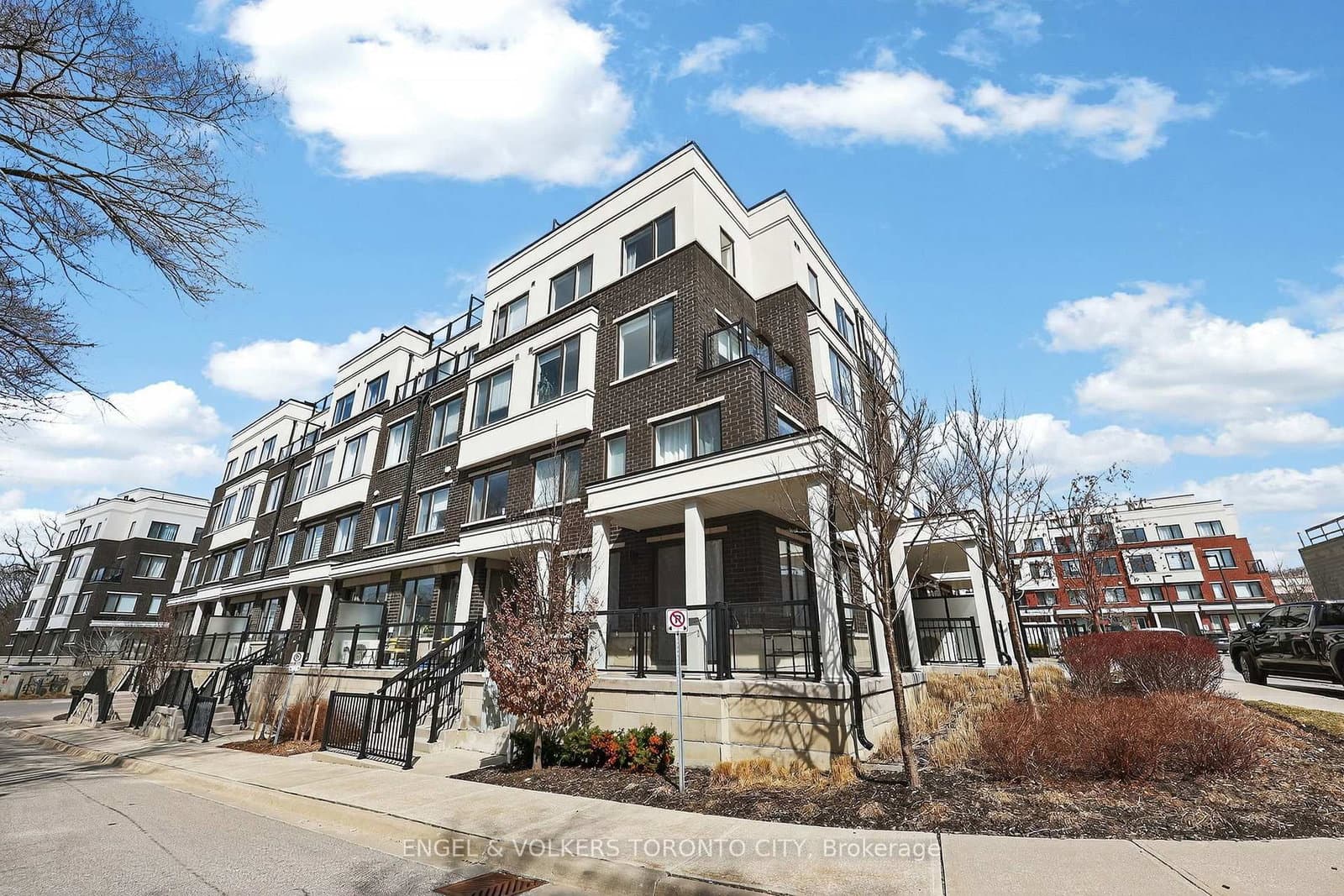 300 Alex Gardner Circle, Unit 42 - Image 2