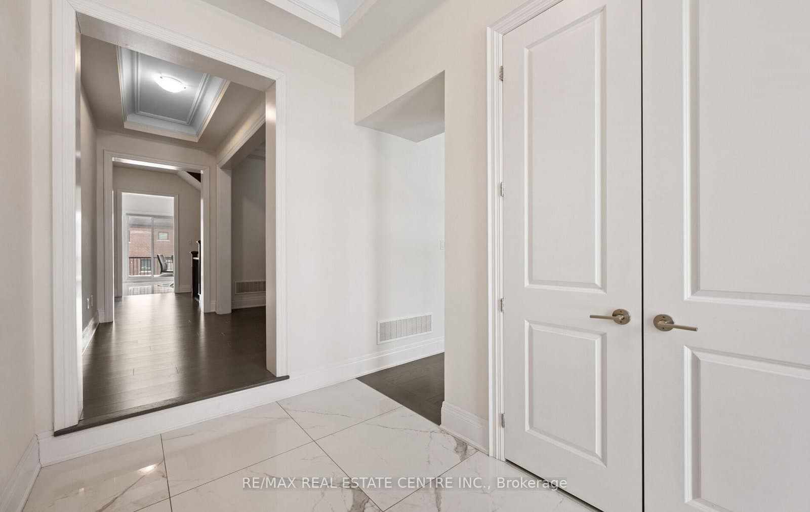 160 Wainfleet Crescent - Image 4