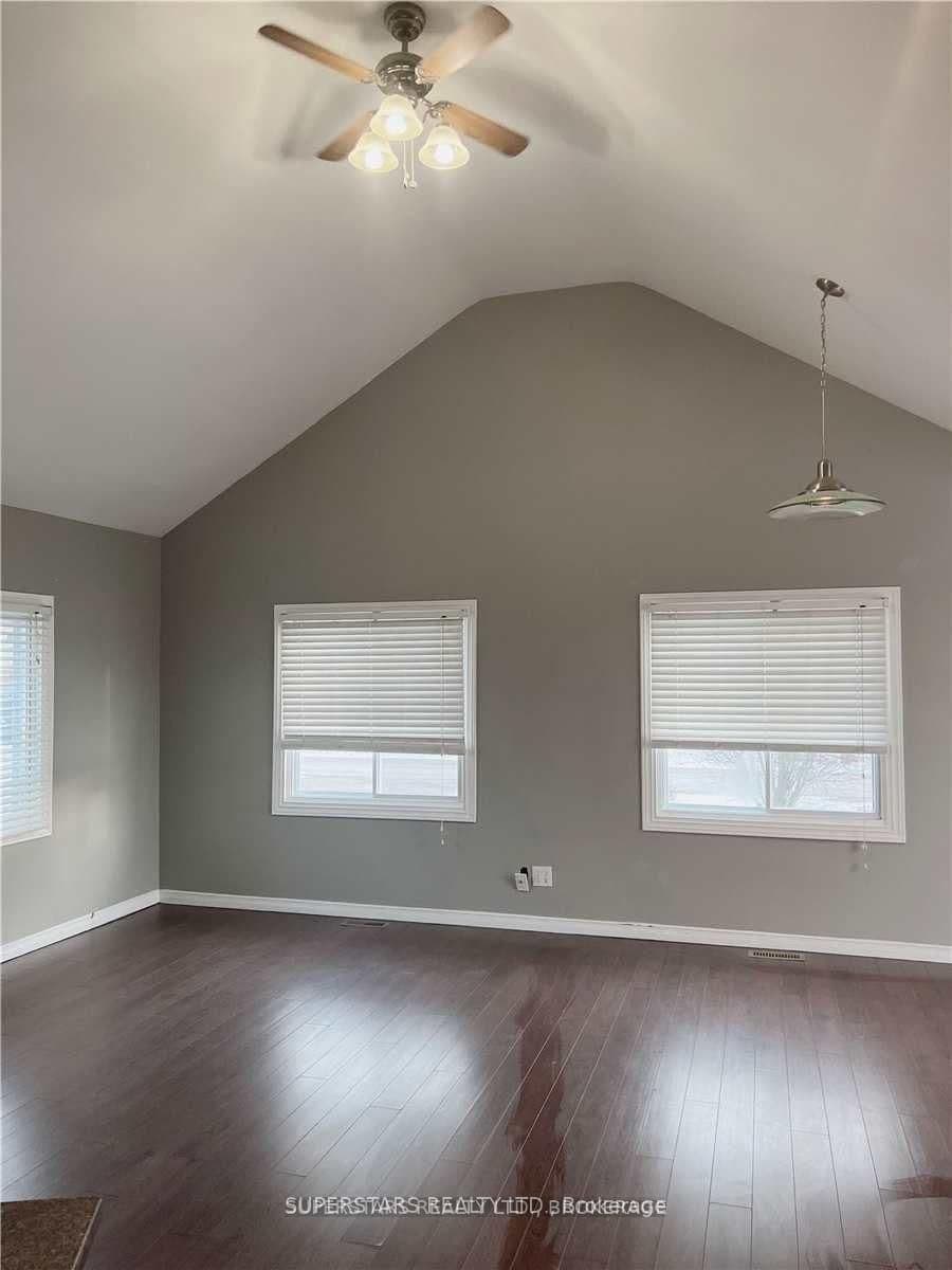 276 Parkwood Avenue - Image 2