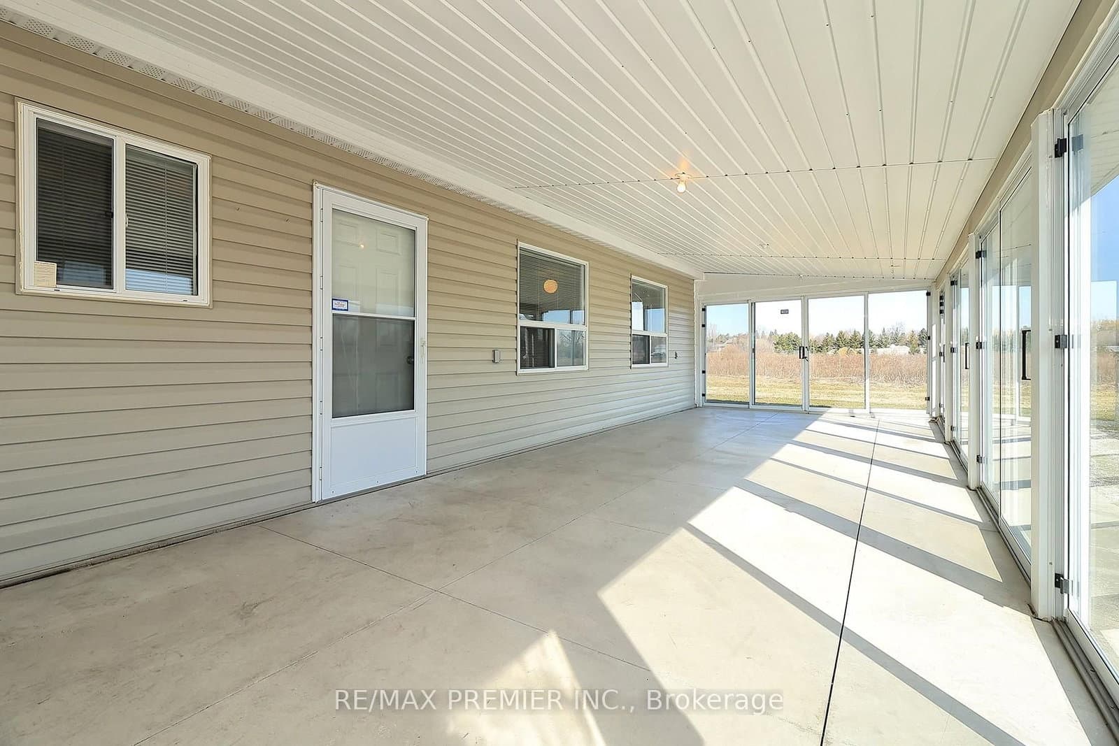 6080 King Vaughan Road - Image 4