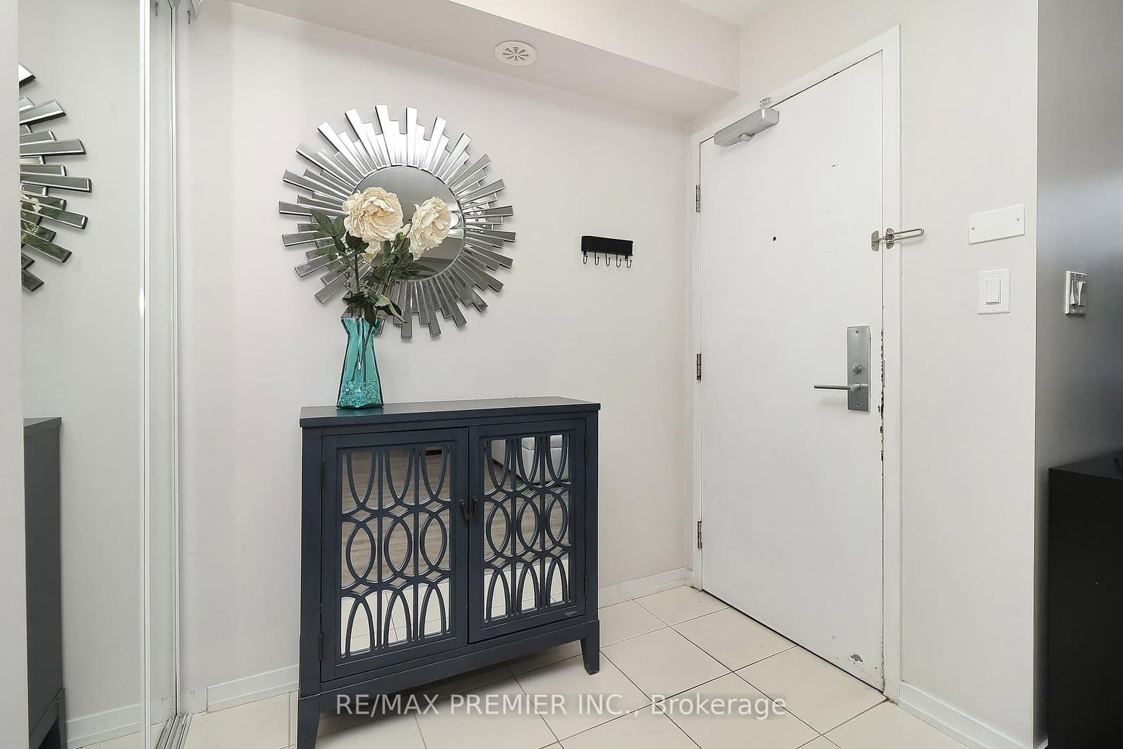 26 Bruce Street, Unit C14 - Image 3