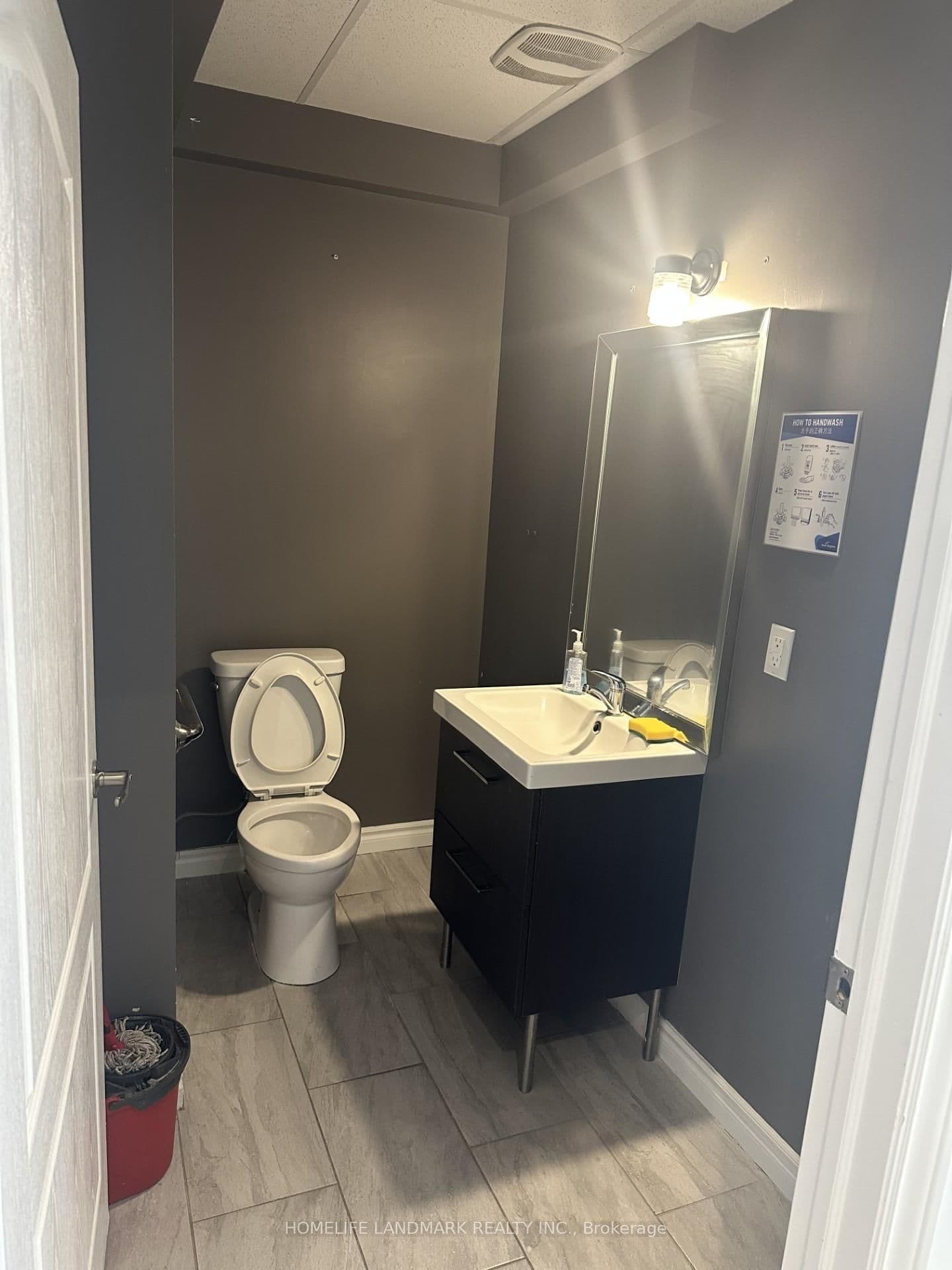 28 South Unionville Avenue - Image 3
