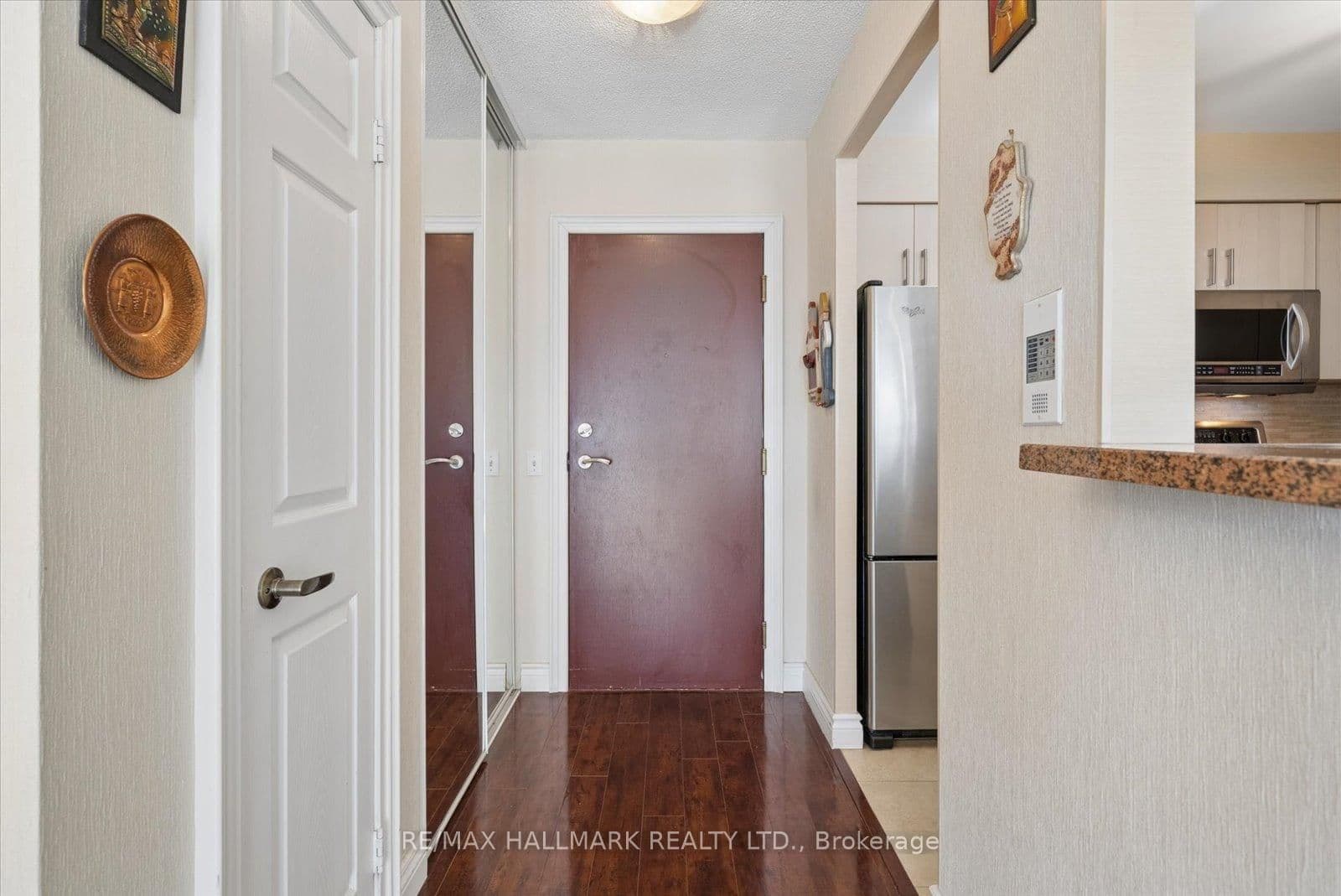 81 Townsgate Drive, Unit 512 - Image 2