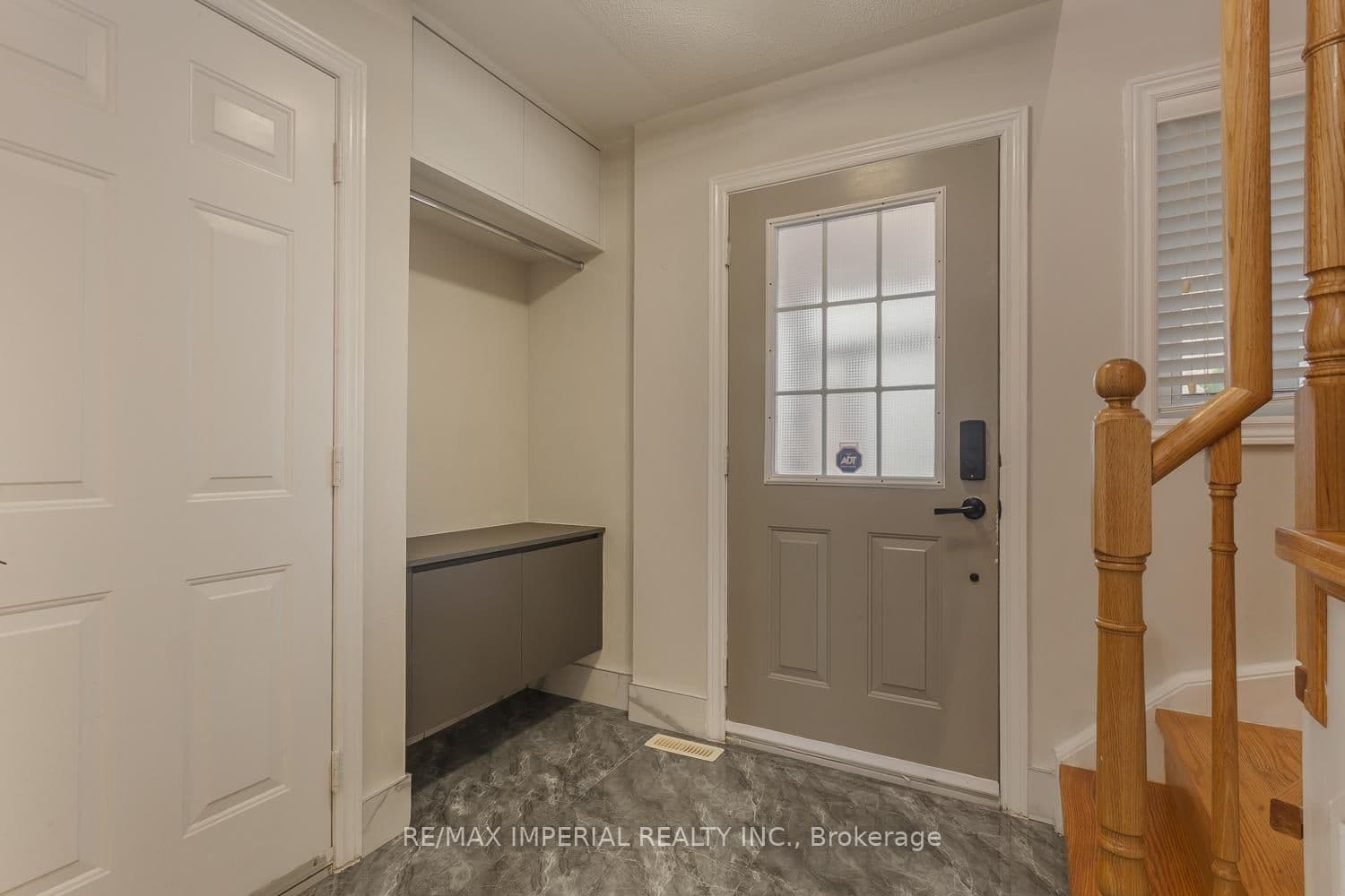 85 NE Maple Ridge Crescent E - Image 3