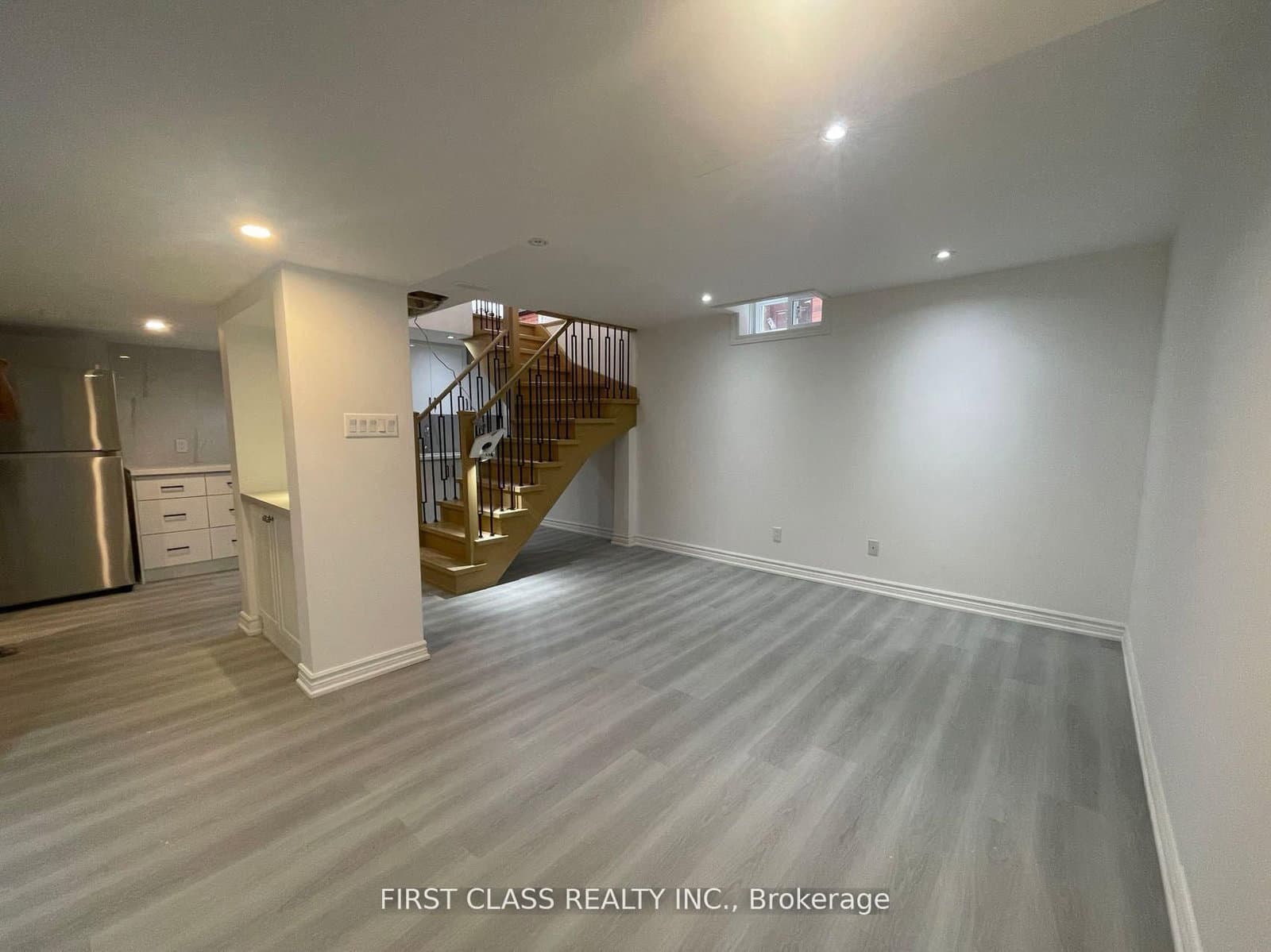 36 Soho Crescent, Unit Basement - Image 1