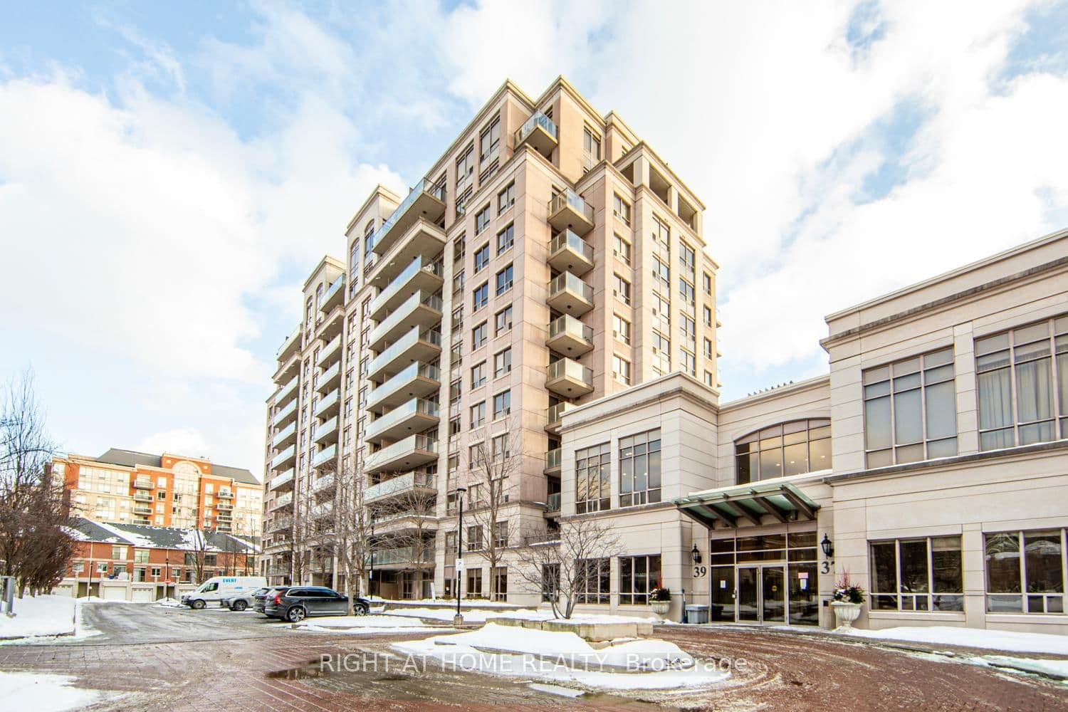 37 Galleria Parkway, Unit UPH2 - Image 1