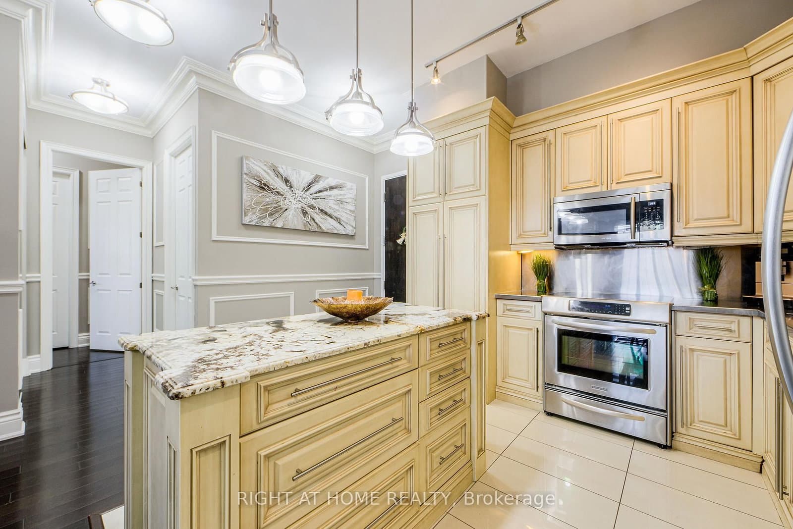 37 Galleria Parkway, Unit UPH2 - Image 3