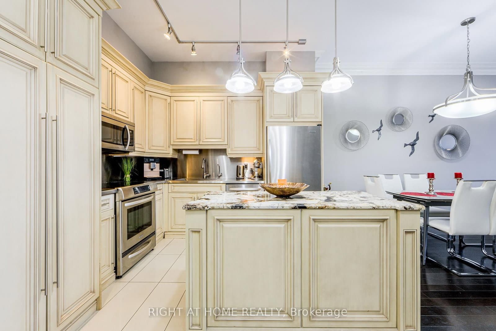 37 Galleria Parkway, Unit UPH2 - Image 4