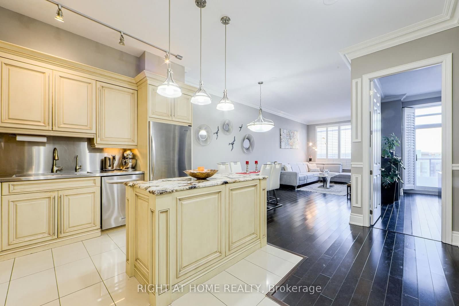 37 Galleria Parkway, Unit UPH2 - Image 5