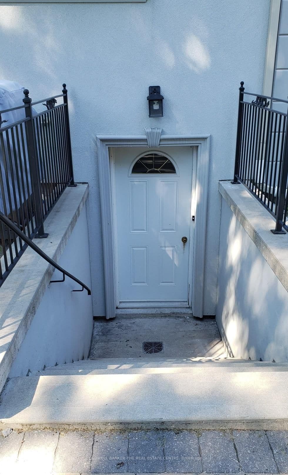 53 Meadowview Avenue, Unit Basement - Image 2