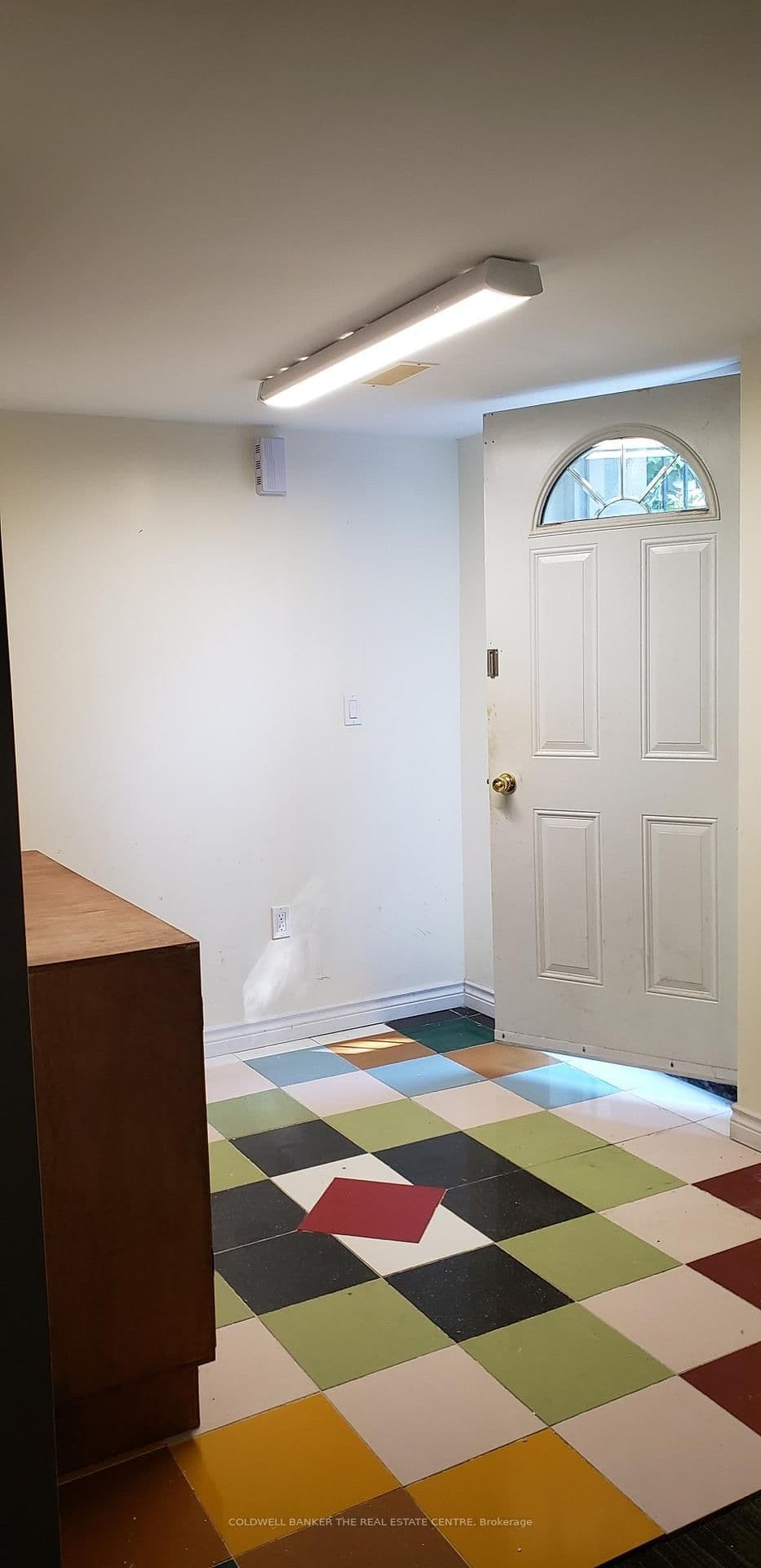 53 Meadowview Avenue, Unit Basement - Image 3