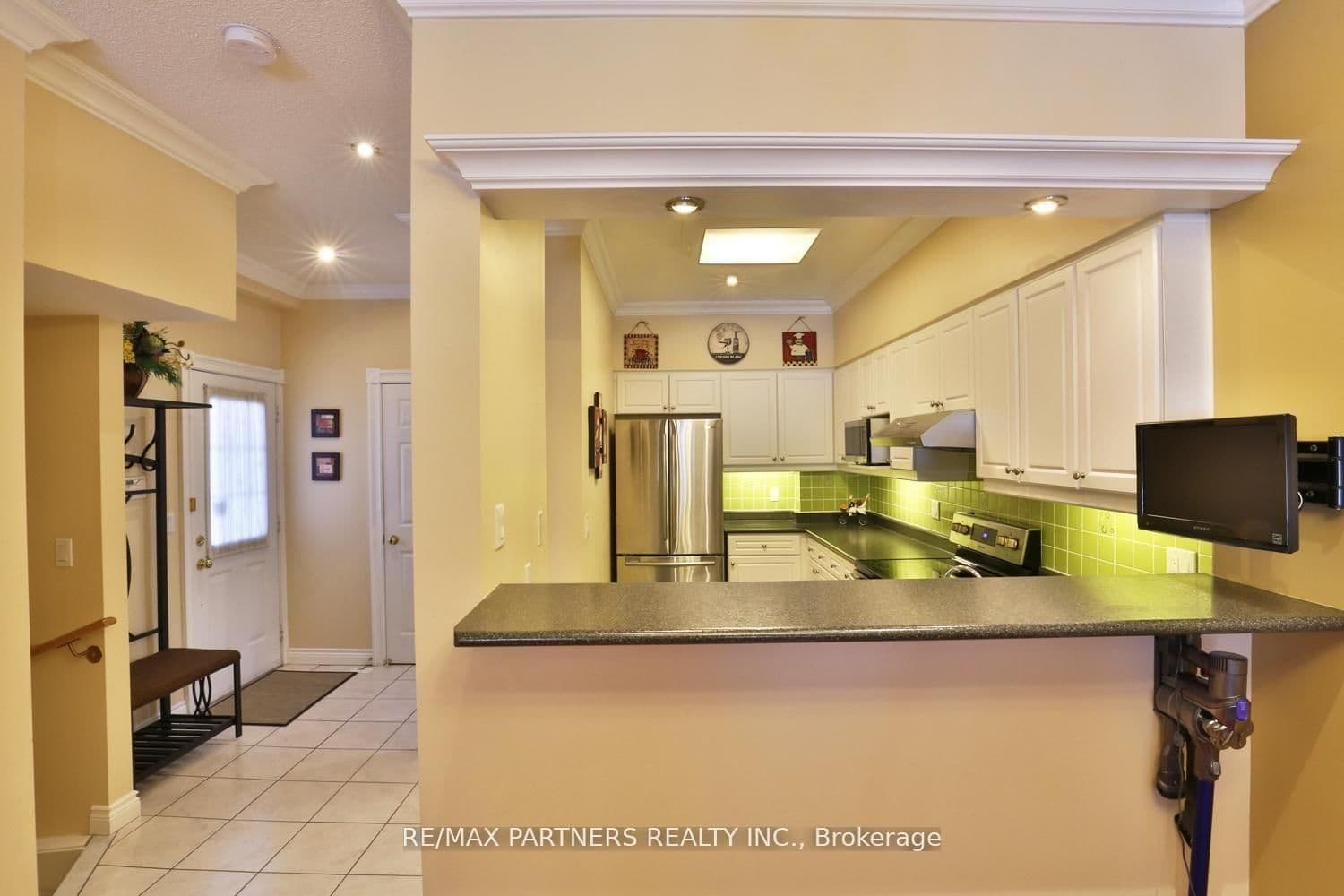 23 St Moritz Way, Unit 11 - Image 4