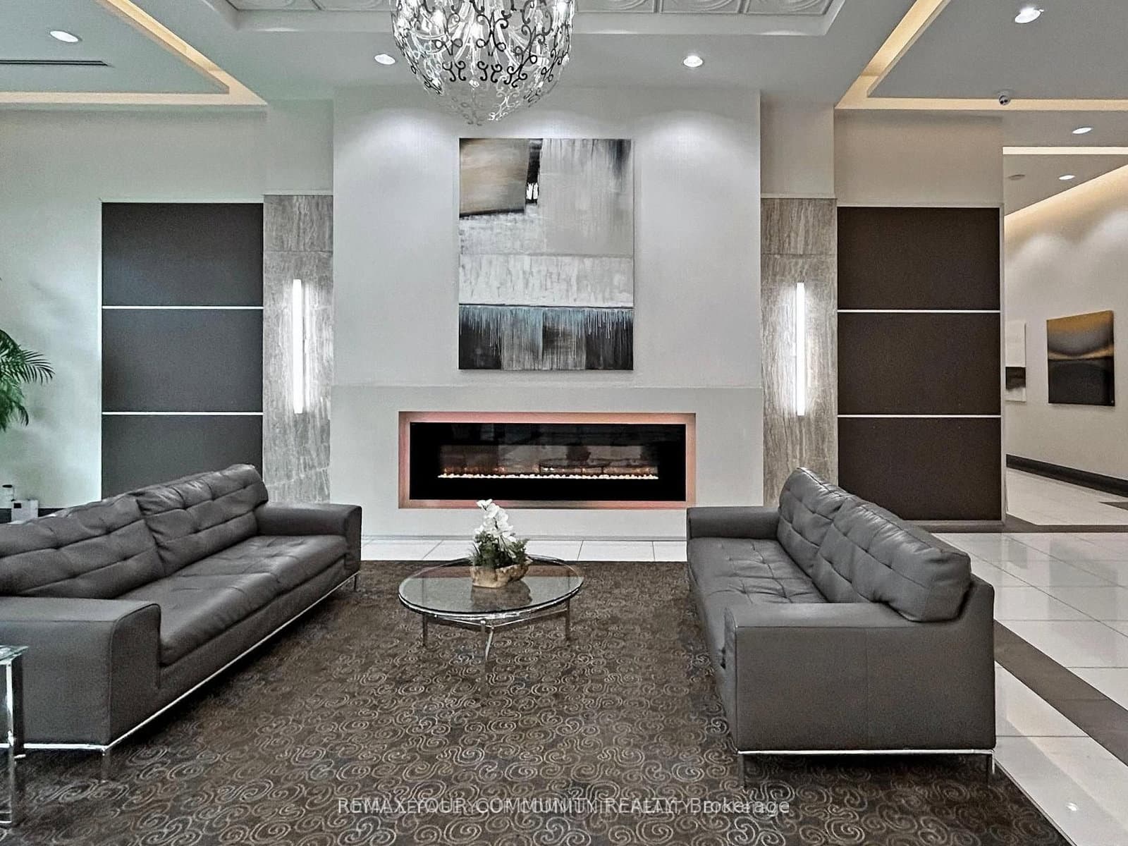 7161 Yonge Street, Unit 522 - Image 3