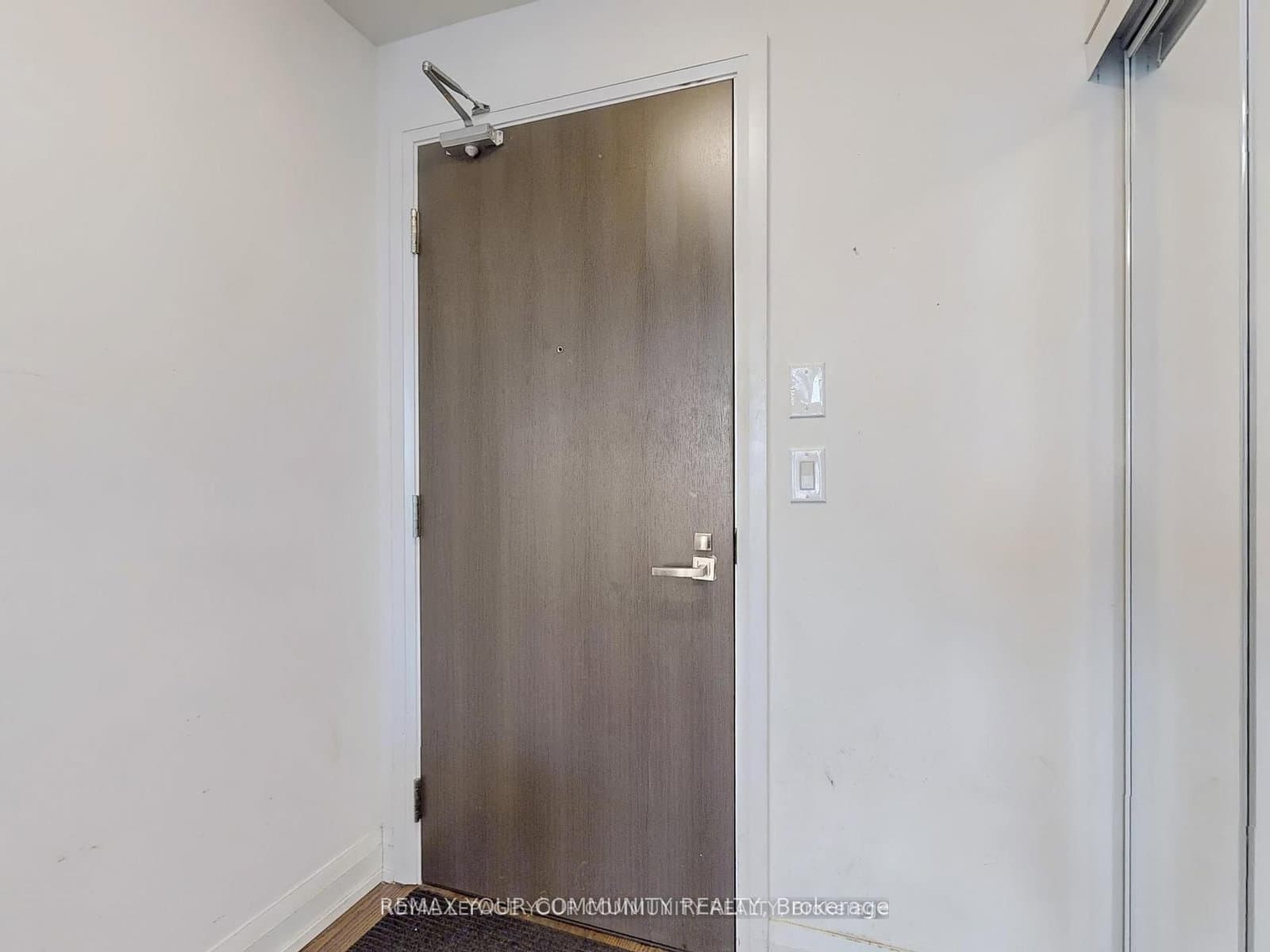 7161 Yonge Street, Unit 522 - Image 6