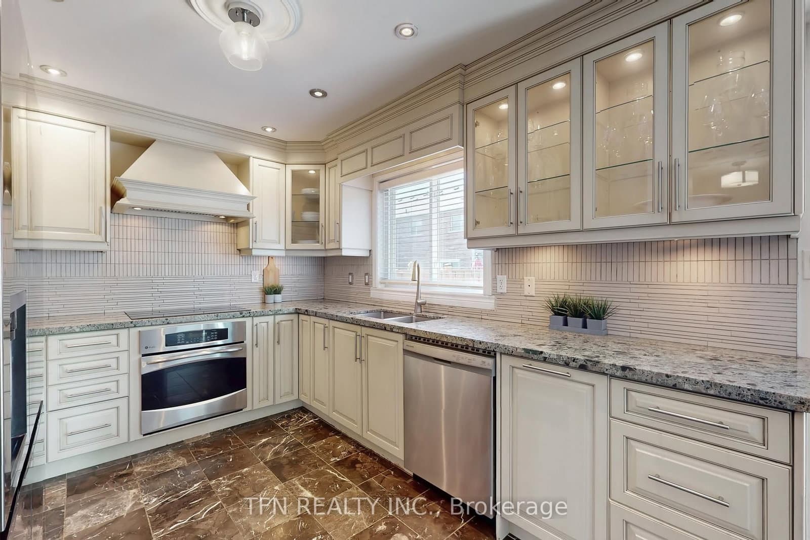 24 Lucerne Drive - Image 1
