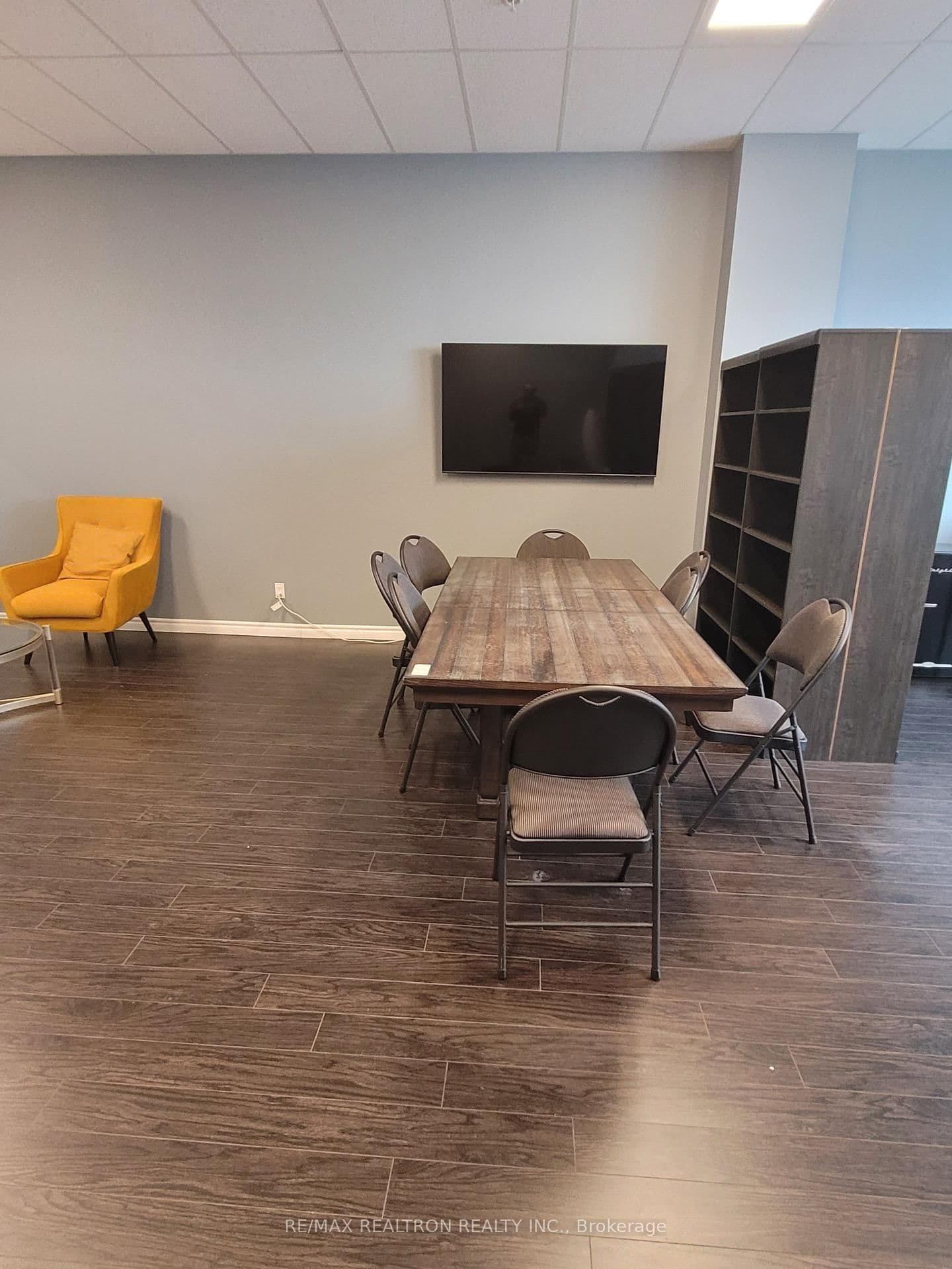7163 Yonge Street, Unit 289 - Image 6
